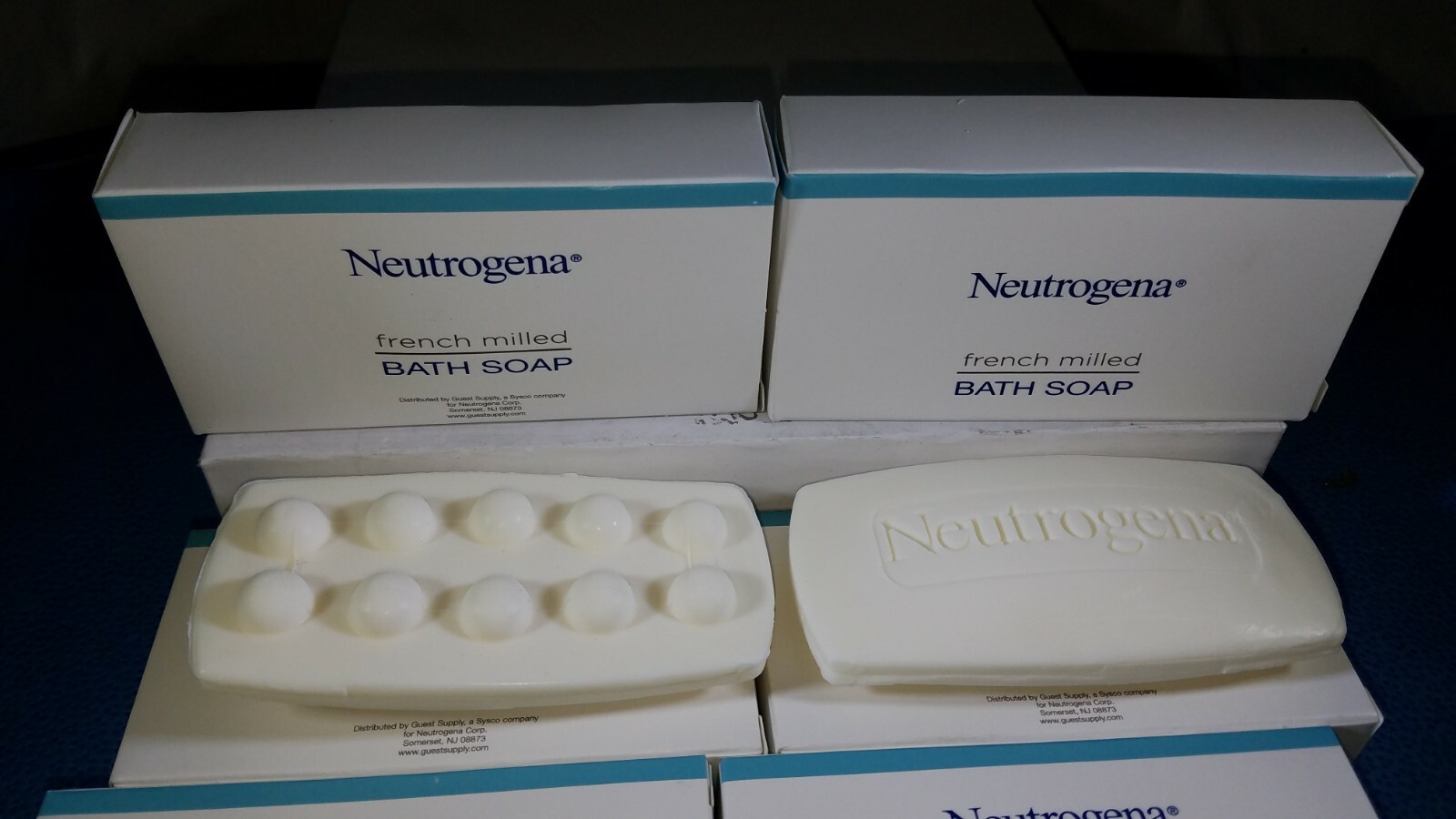 Lot of 6 Brand New NEUTROGENA French Milled BATH .8oz Soap Boxed Fresh