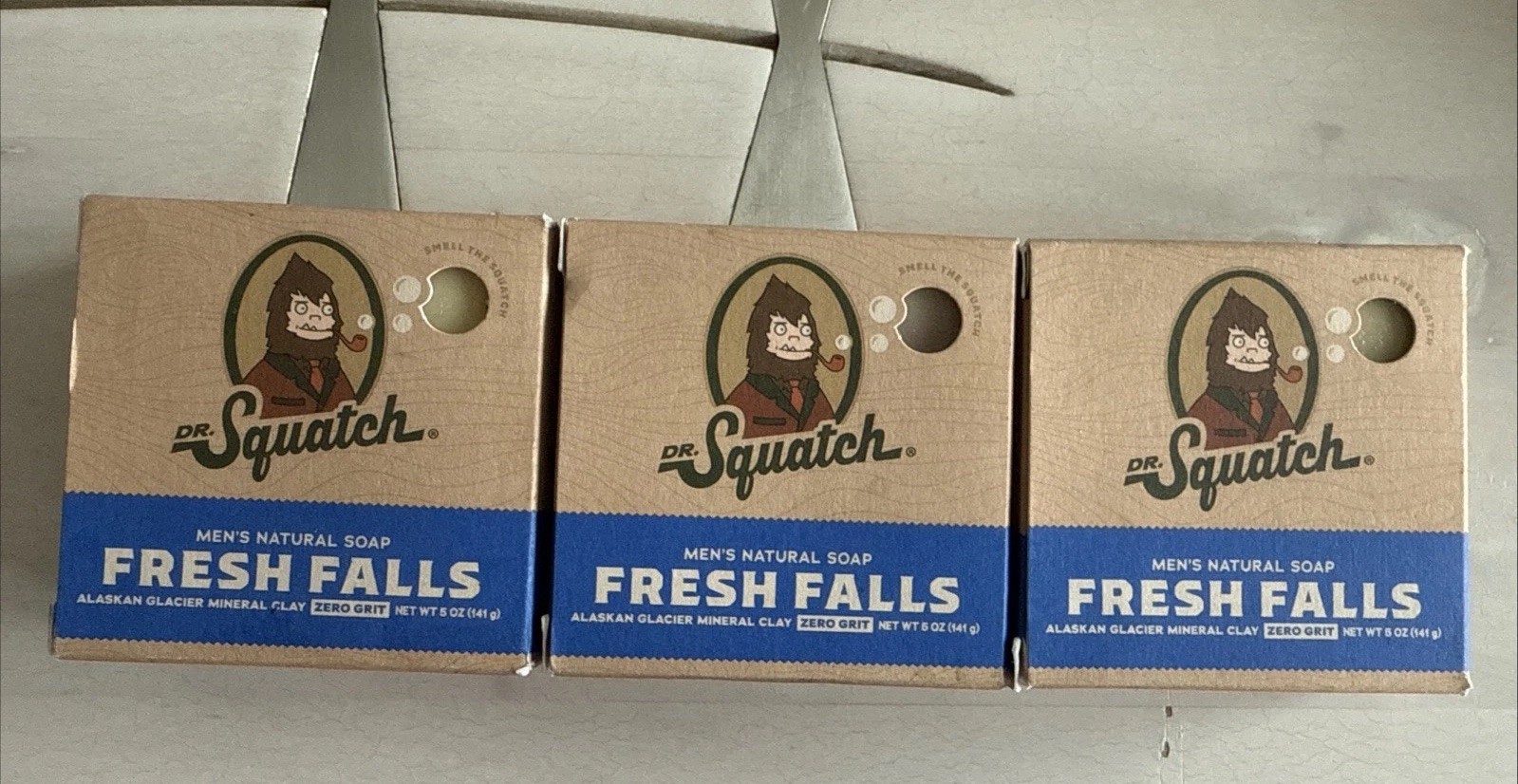 Dr. Squatch All Natural Bar Soap for Men with Zero Grit, Fresh Falls 3 Count