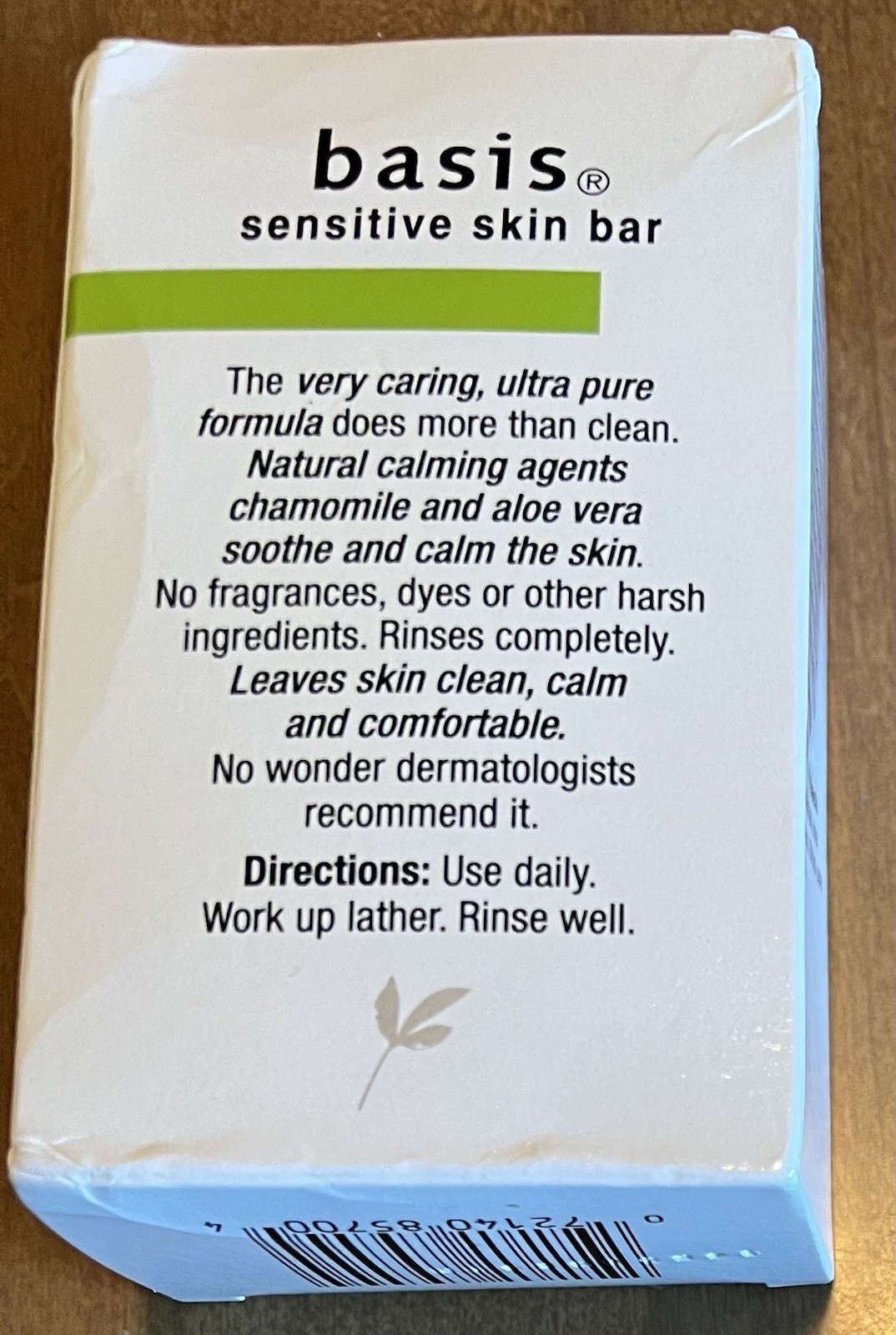 Basis Sensitive Skin Soap Bar, with Chamomile & Aloe Vera, Calms & Soothes, 4 oz