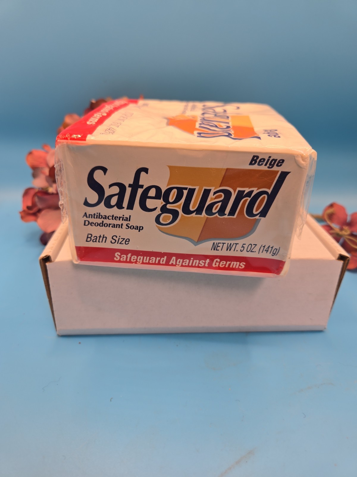 VTG Safeguard Beige Antibacterial Bar Soap 3 Pack 5 Oz Bath Size