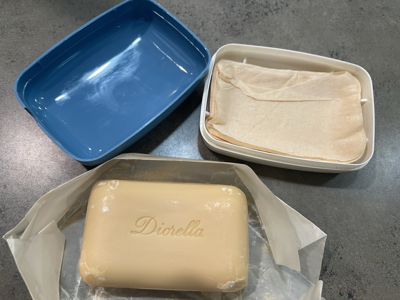 Vintage Christian Dior Diorella Saxon Soap w Case 2.7 Oz Made in France *RARE*