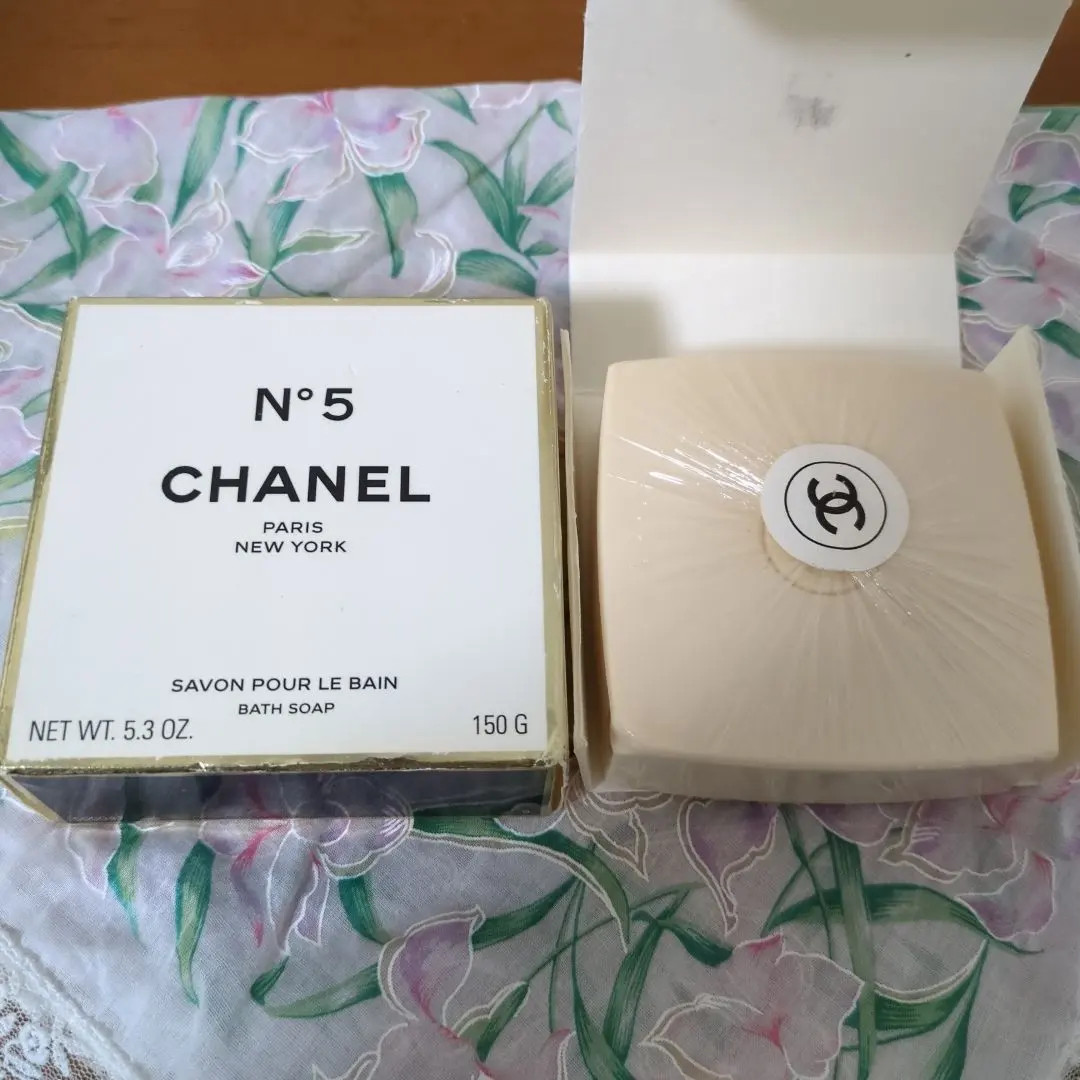 Sealed CHANEL No 5 Perfumed BATH SOAP LE Savon Pour Le Bain 150 g / 5.3 oz