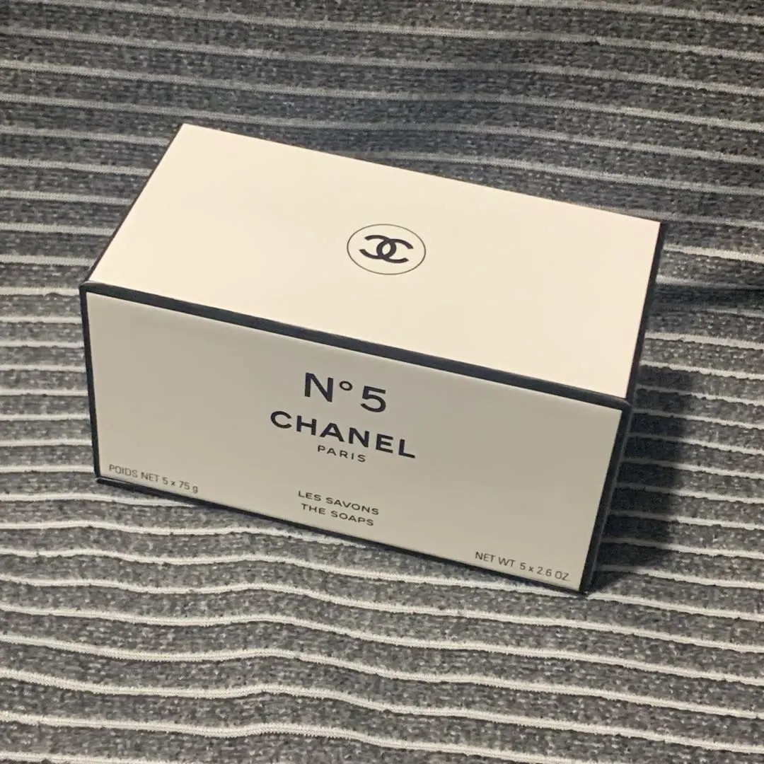 CHANEL N° 5 Limited Edition Les Savons Set of 5 Pink Square Bath Soaps with Box