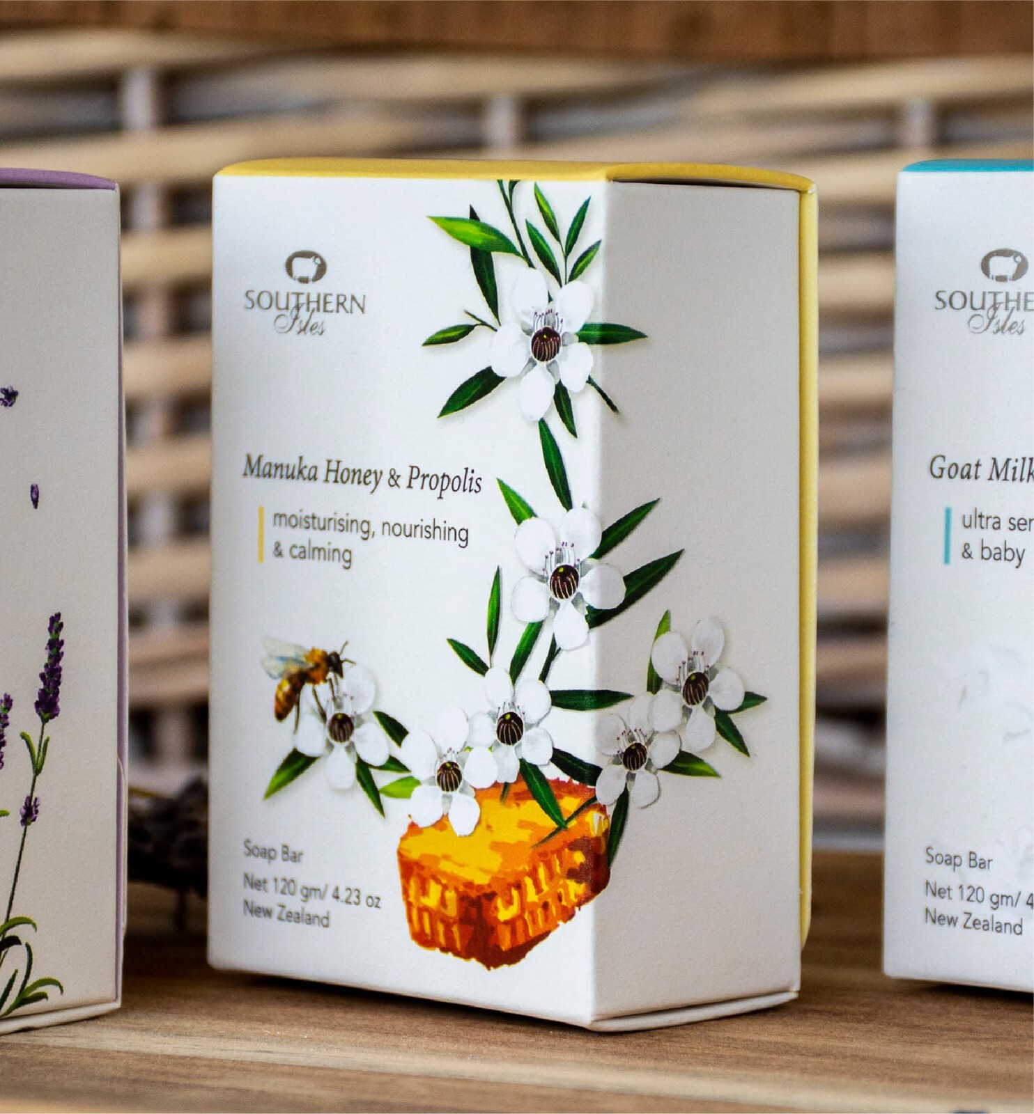 Manuka Honey & Propolis Soap | Southern Isles | New Zealand