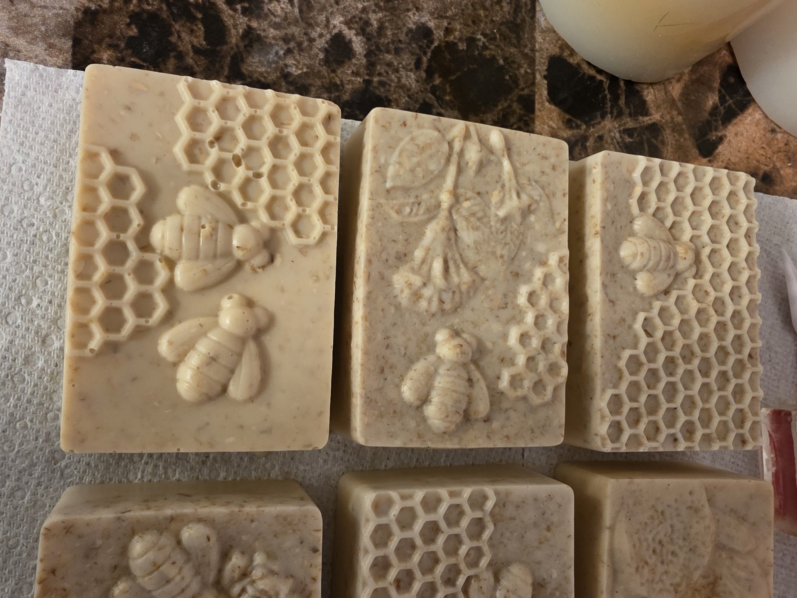 Jabones Artesanales – 💘 amor propio [vainilla, jazmin, avena, miel 🍯]