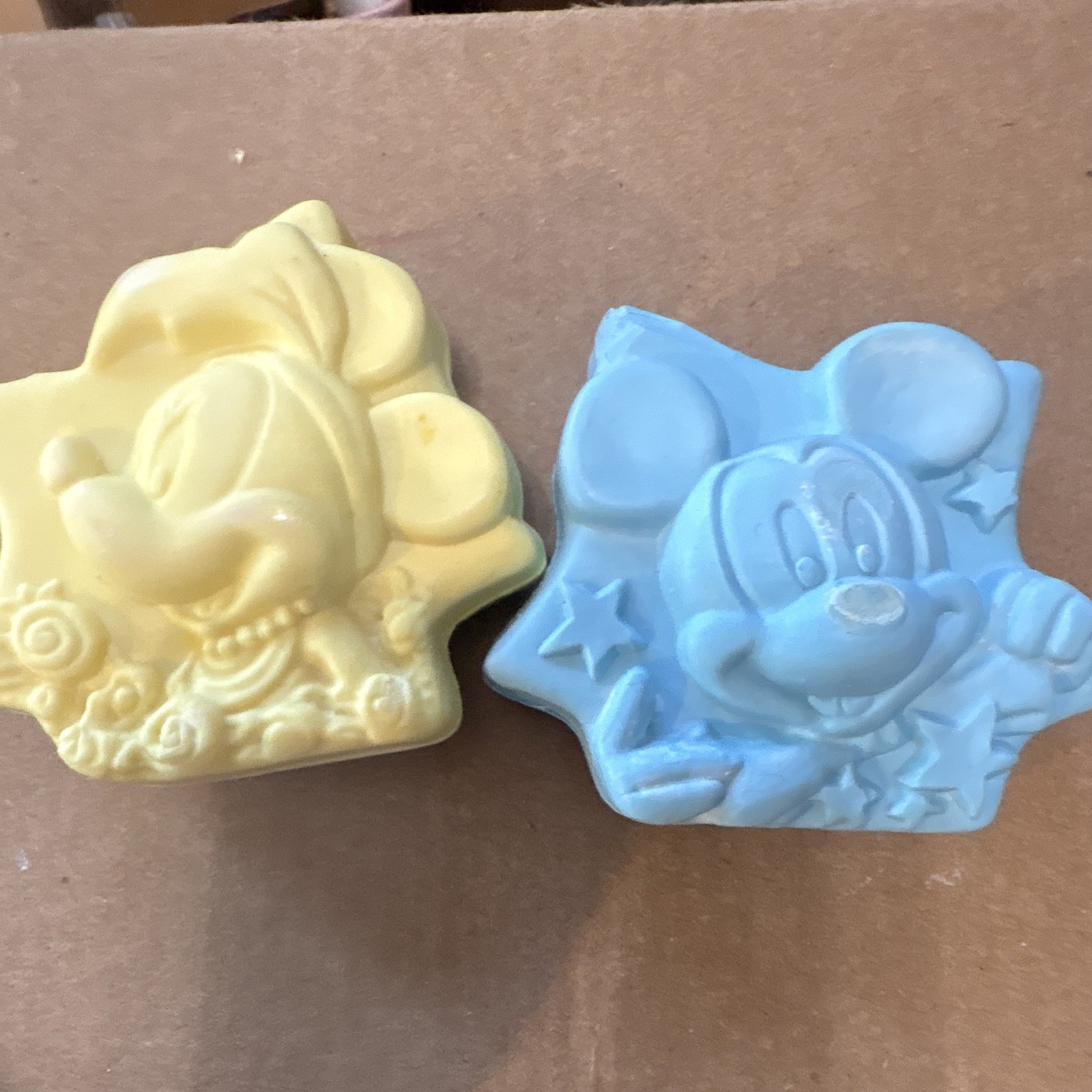 Avon Disney Mickey & Minnie in Hollywood Assorted Soap Set, 2x 2 oz Multipack
