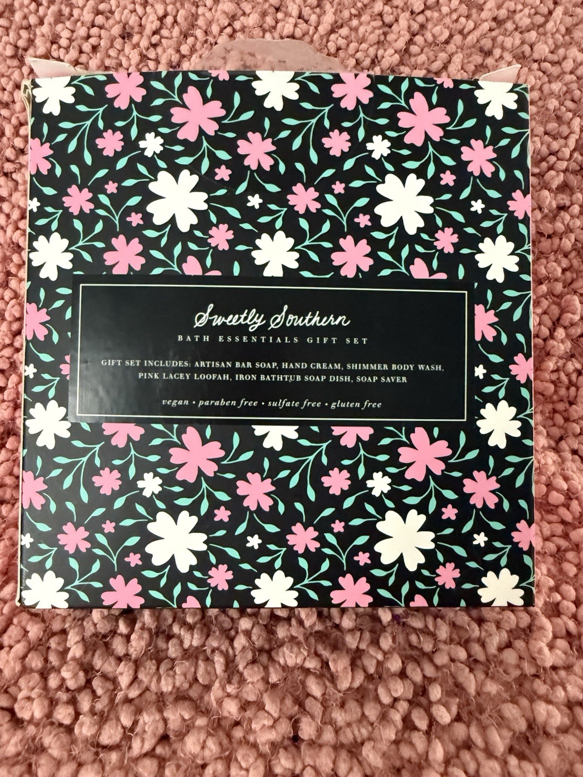 Finchberry Soap Sweetly Southern 6 Piece Bath Essentials Gift Set Open Box New