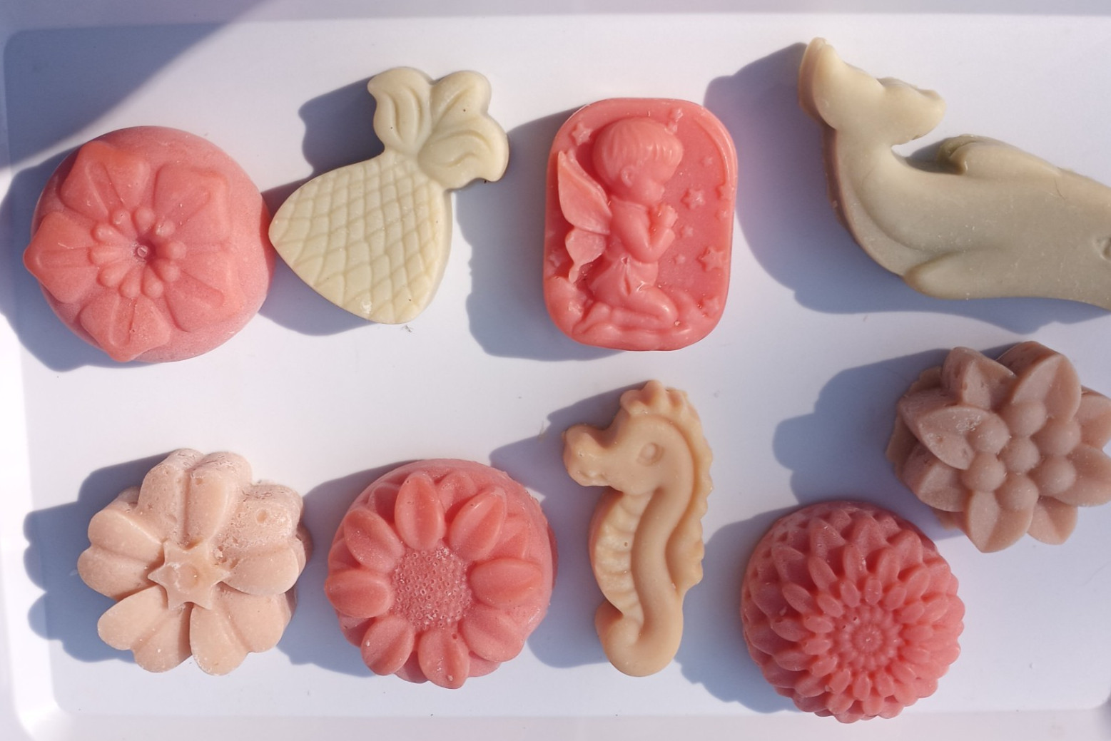 Bulk Soap by the Pound – Natural Food-Grade Dyes – Organic Essential Oils
