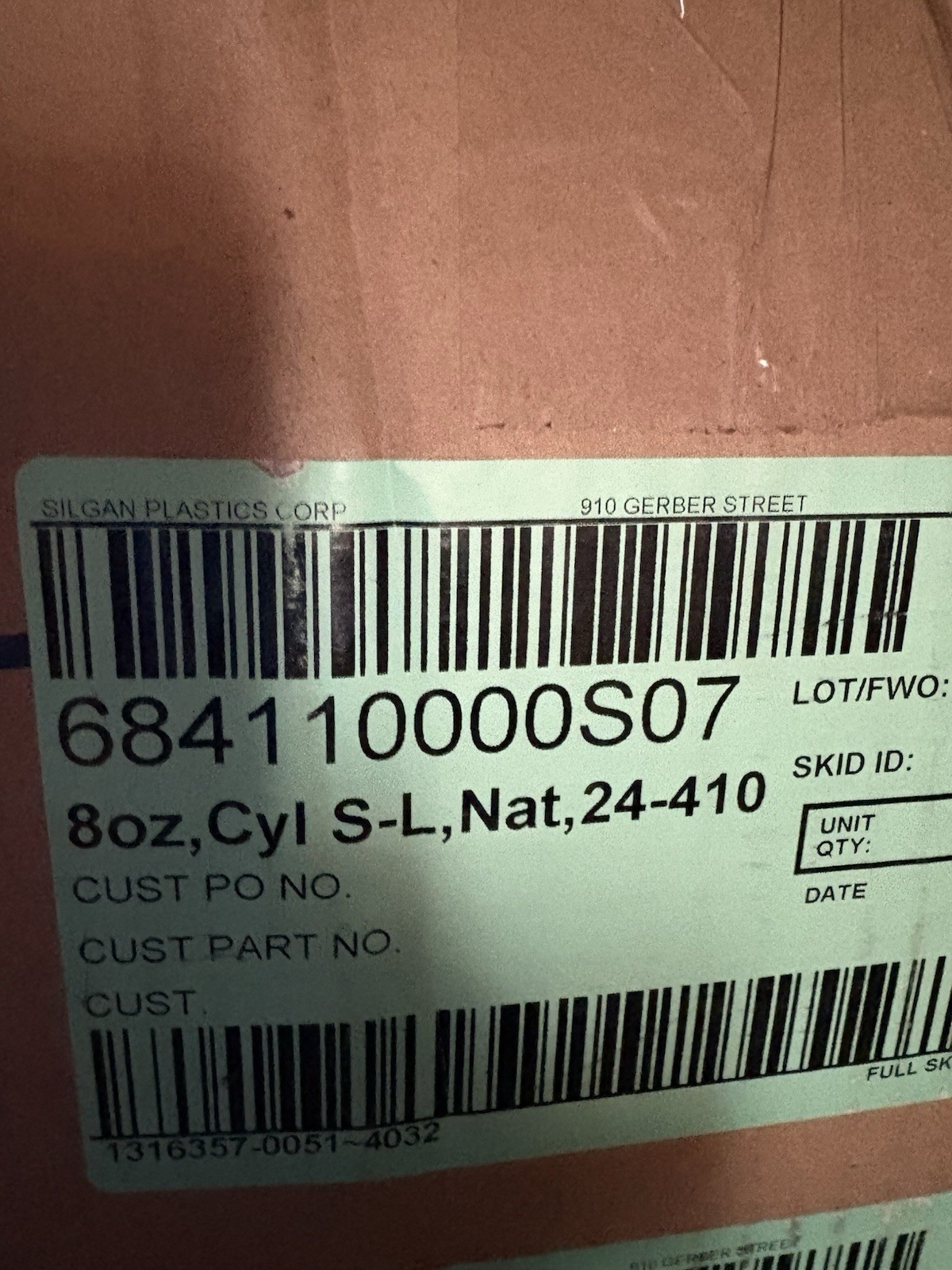 8oz Plastic Bottles 336 pcs (1 case), 24-410 Natural Cylinder HDPE W/ Black Disc