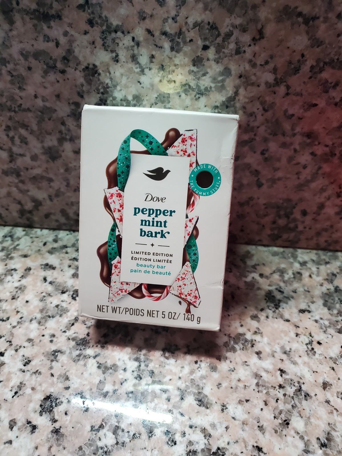Dove Limited Edition Holiday Treats Beauty Bar Soap, Peppermint Bark 5 Oz