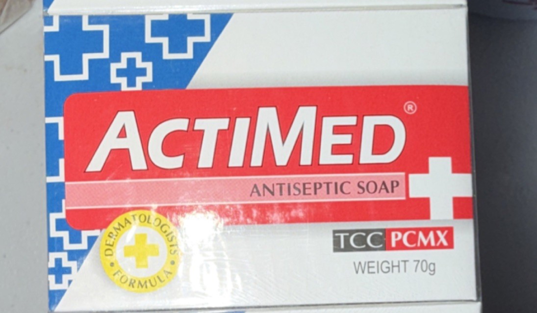 ActiMed Antiseptic Soap TCC PCMX Cross Pattern Unisex 70g White Red Blue