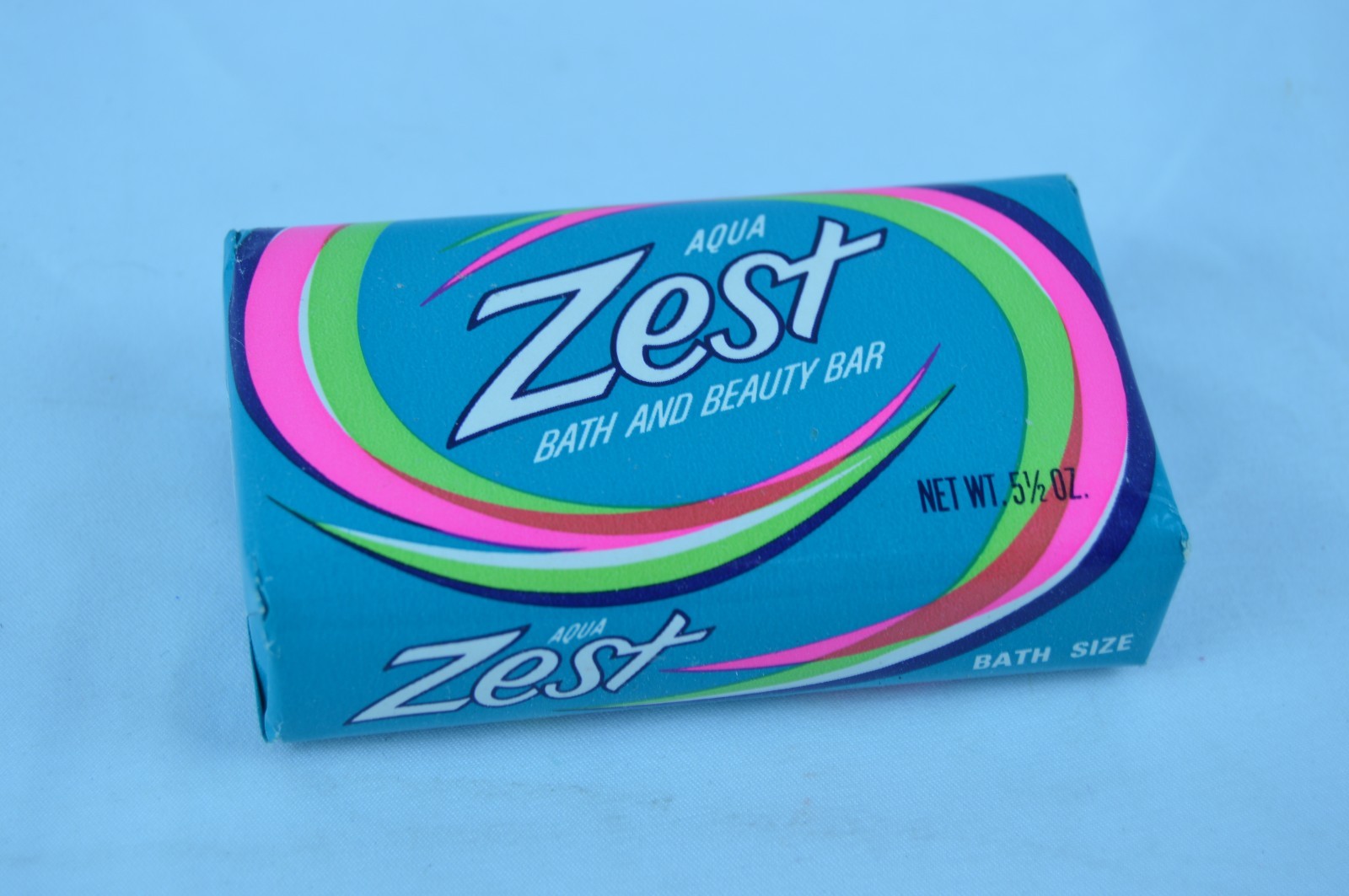 Vintage NOS Zest Aqua Deodorant Beauty Bar Soap 5.75oz Bath Size