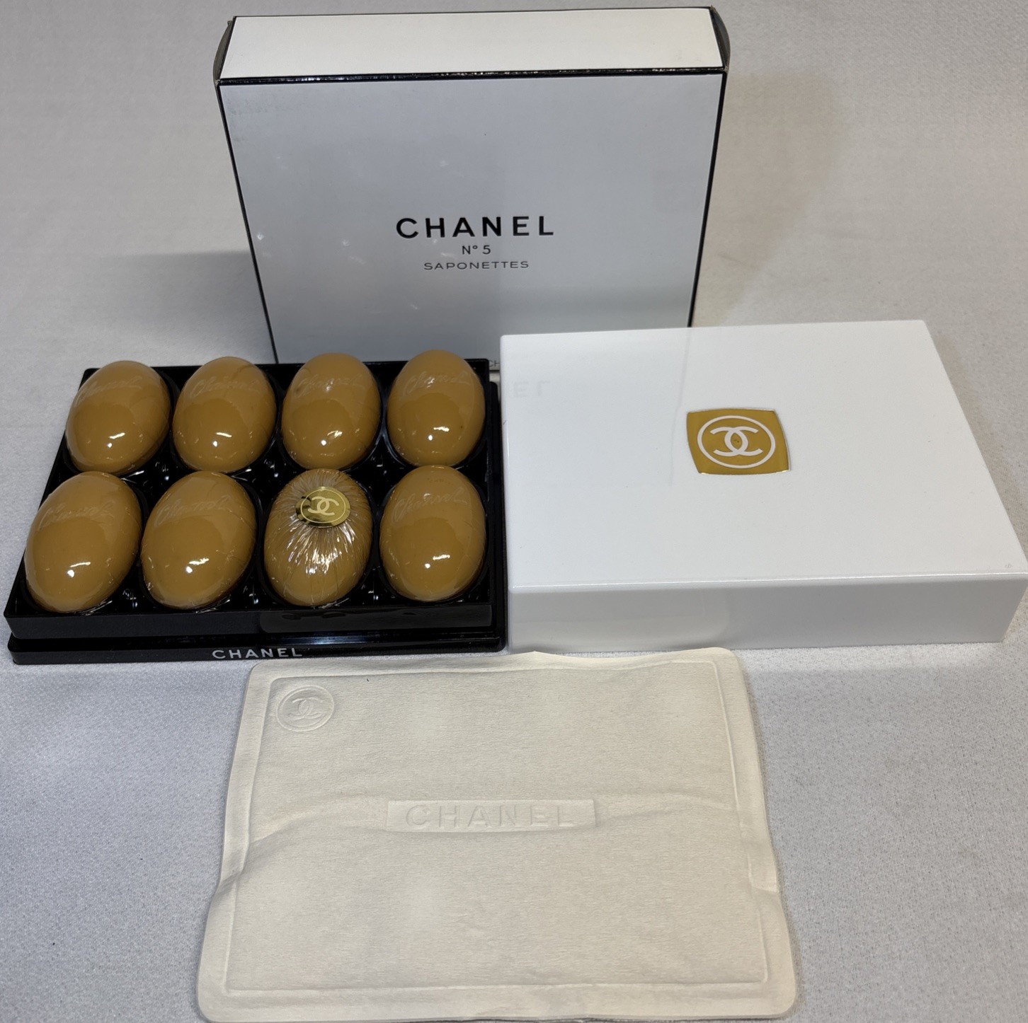 VTG Chanel No 5 Saponettes 8 Count Guest Soap Bar w/ Box 1oz Bars NOS Classic