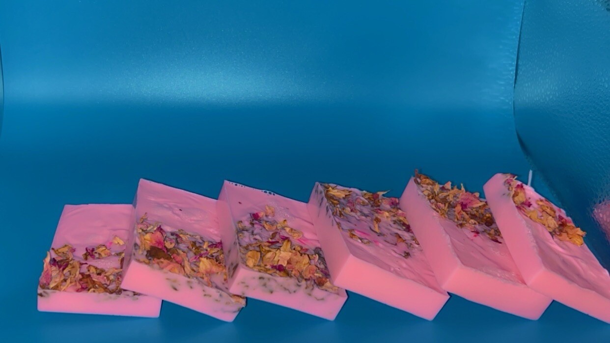 ALL NATURAL HANDMADE CUSTOM SOAPS