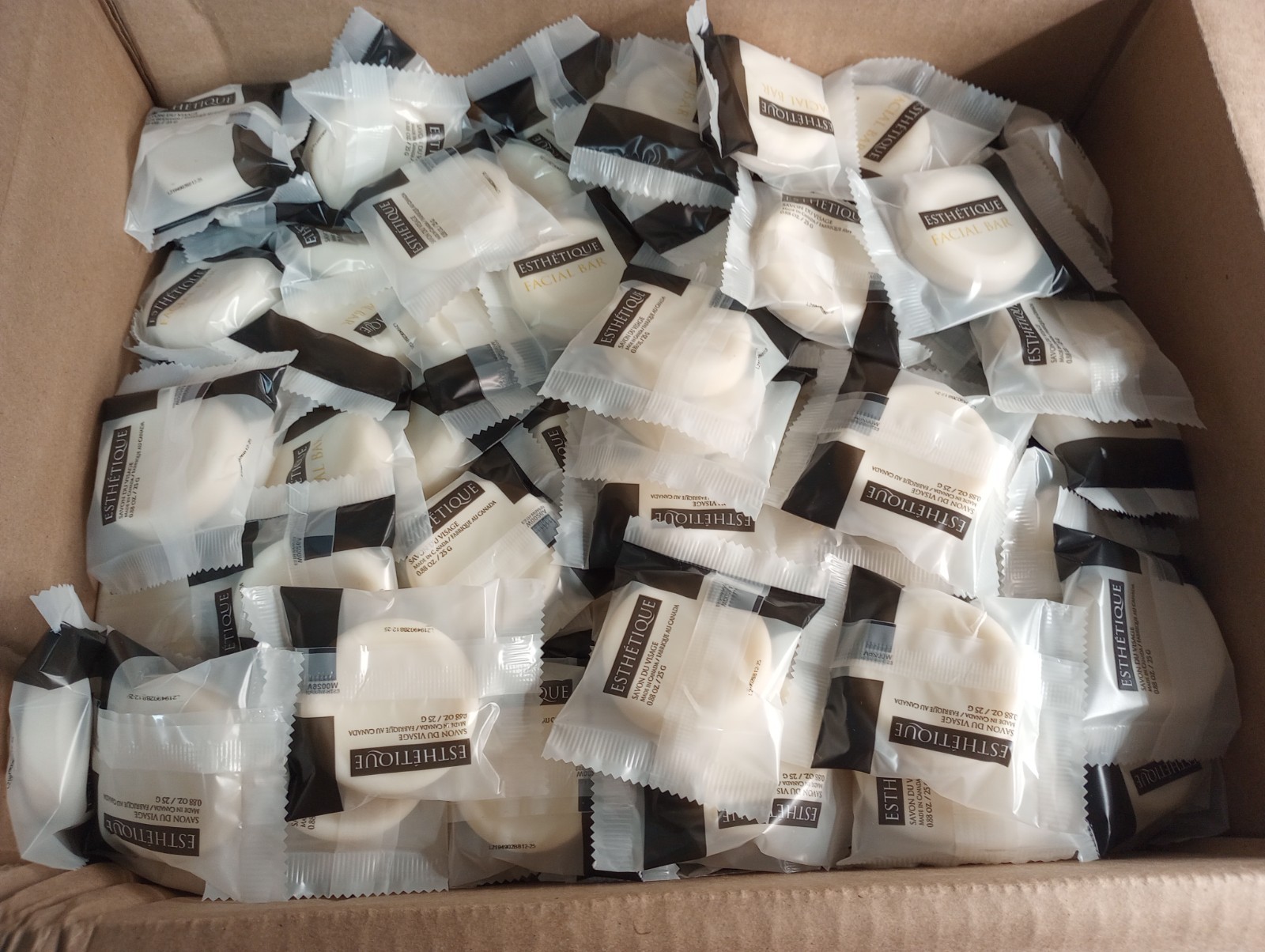 (Box of 250) Esthetique Facial Bar – 0.88 oz Each Bar – Travel Size