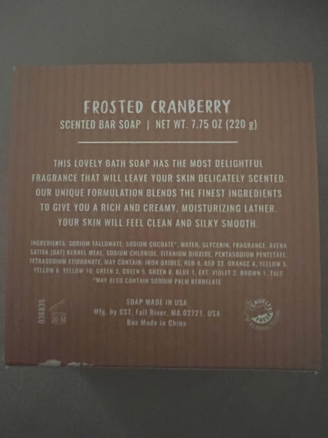 Brand New Luxurious Christmas Soap Bar in Gift Box Frosted Cranberry 7.75 oz