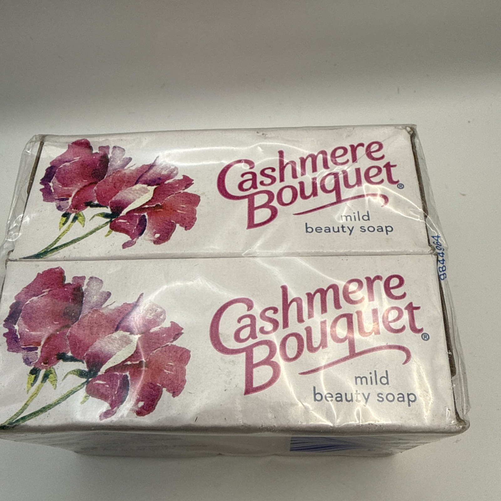 2 Bars Cashmere Bouquet Mild Beauty Soap Classic Fragrance Bath 4oz VTG USA Made