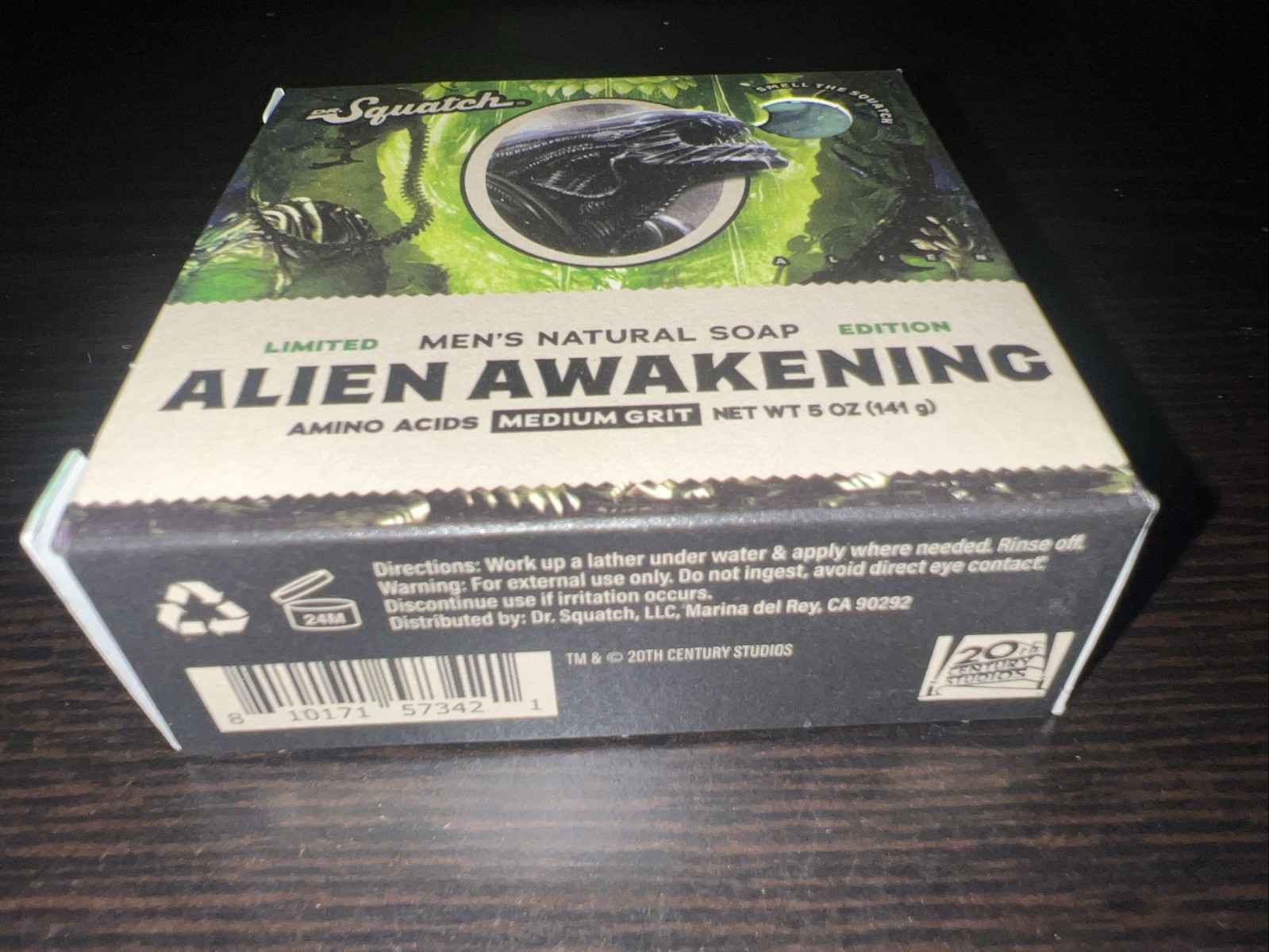 Dr. Squatch Alien Awakening Natural Soap Bar Ltd Ed Alien Medium Grit