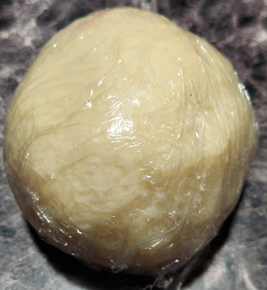 GHANA BALL SOAP WHITE, YELLOW AND PINK COLOR