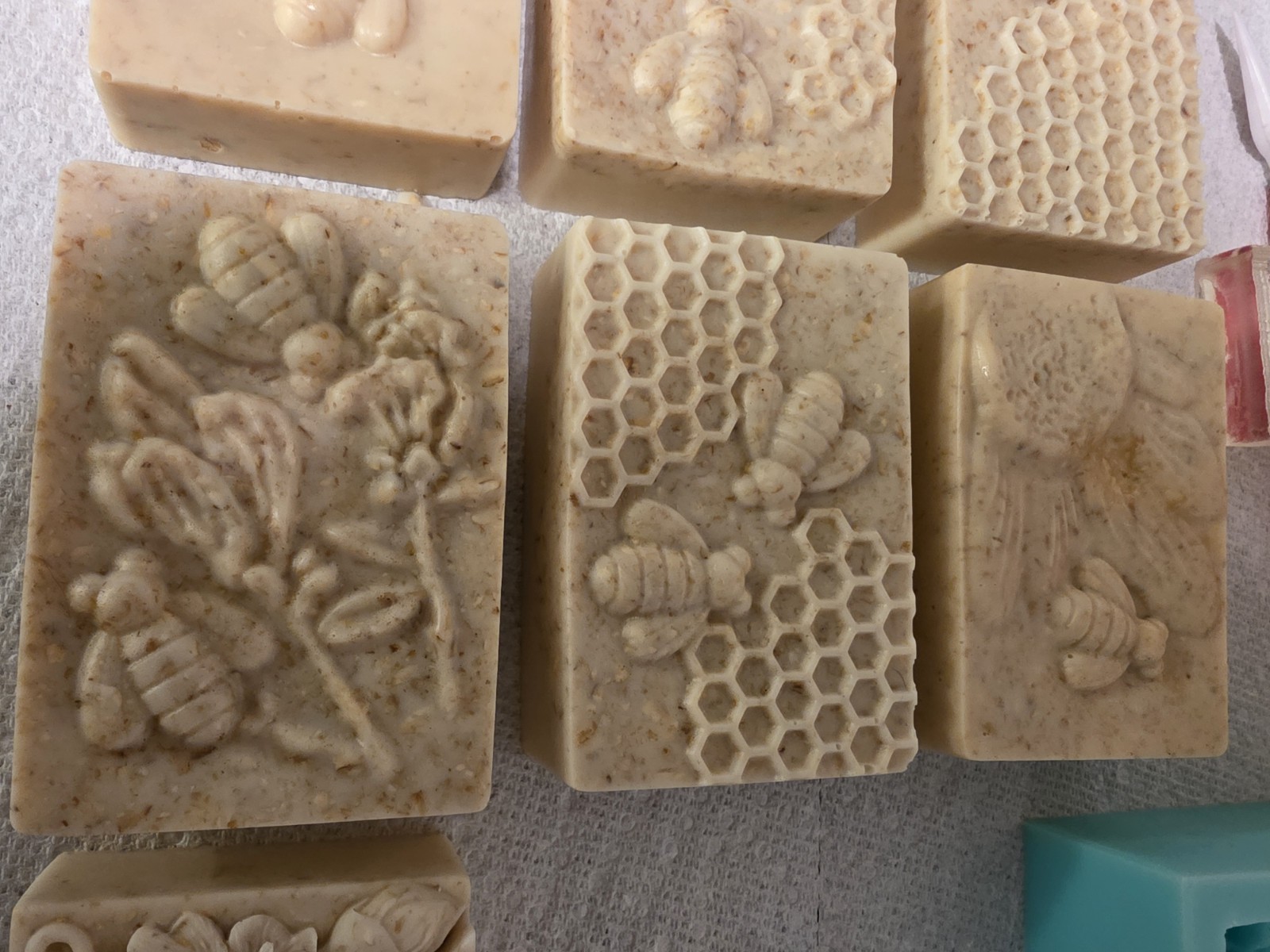 Jabones Artesanales – 💘 amor propio [vainilla, jazmin, avena, miel 🍯]