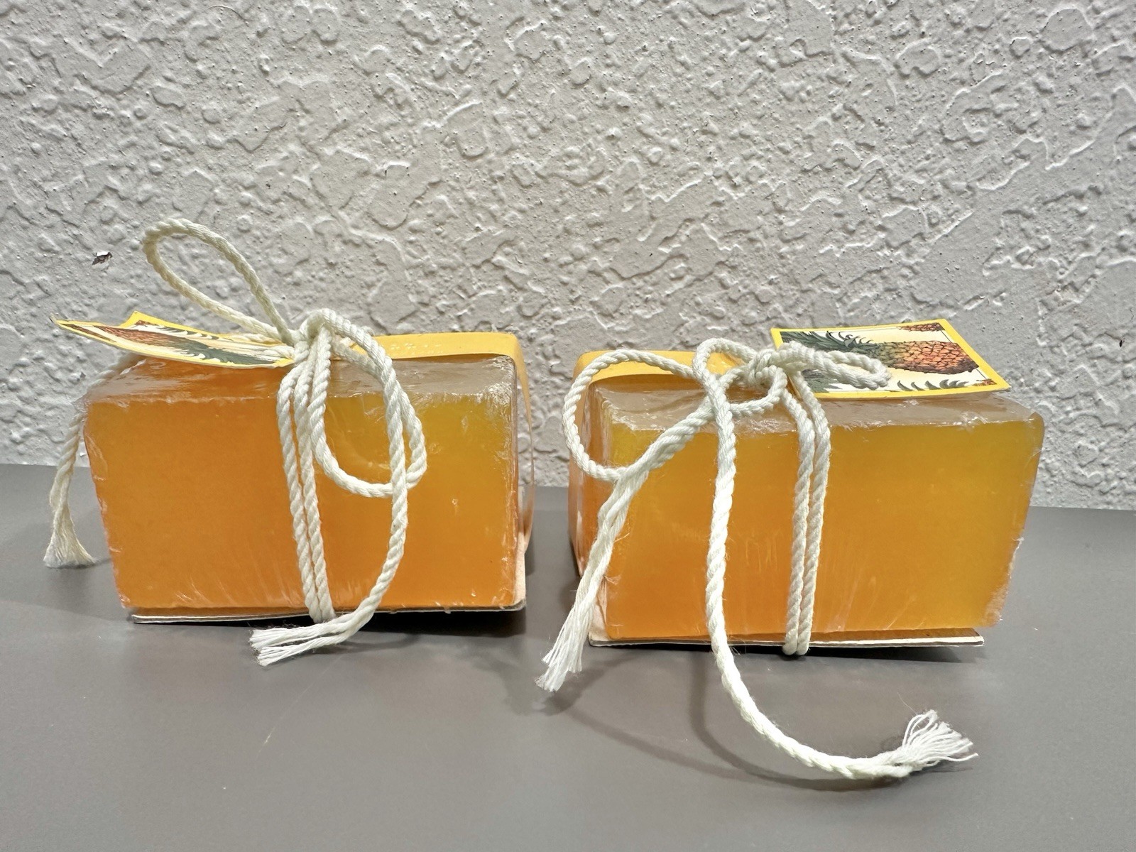 Vintage Lot Of 4 Bath And Body Works Bar Soaps 6.3 Oz Fresh Pineapple + Read Des