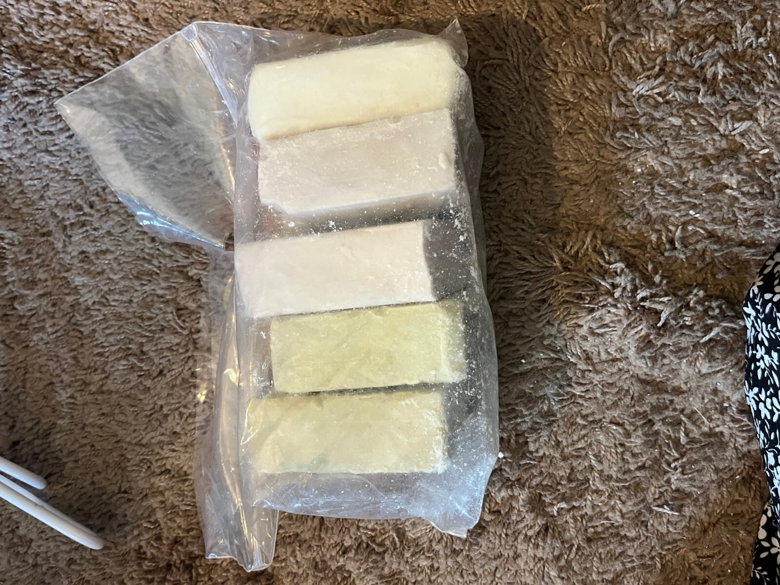 BRAND NEW PETERSHEIMS AMISH BAR SOAP 5-7 OZ BARS GREAT FOR SHAVING & BODY & HAIR