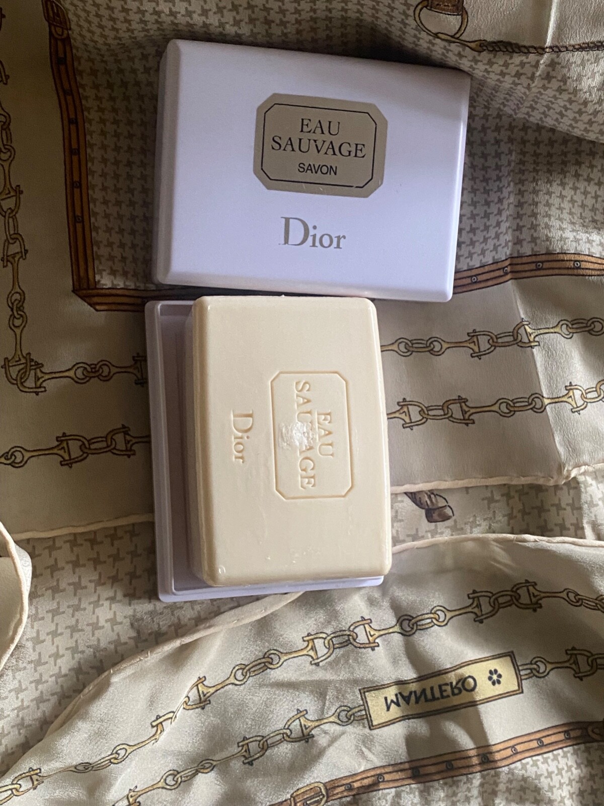 CHRISTIAN DIOR UNISEX EAU SAUVAGE VINTAGE 150G SOAP & CASE