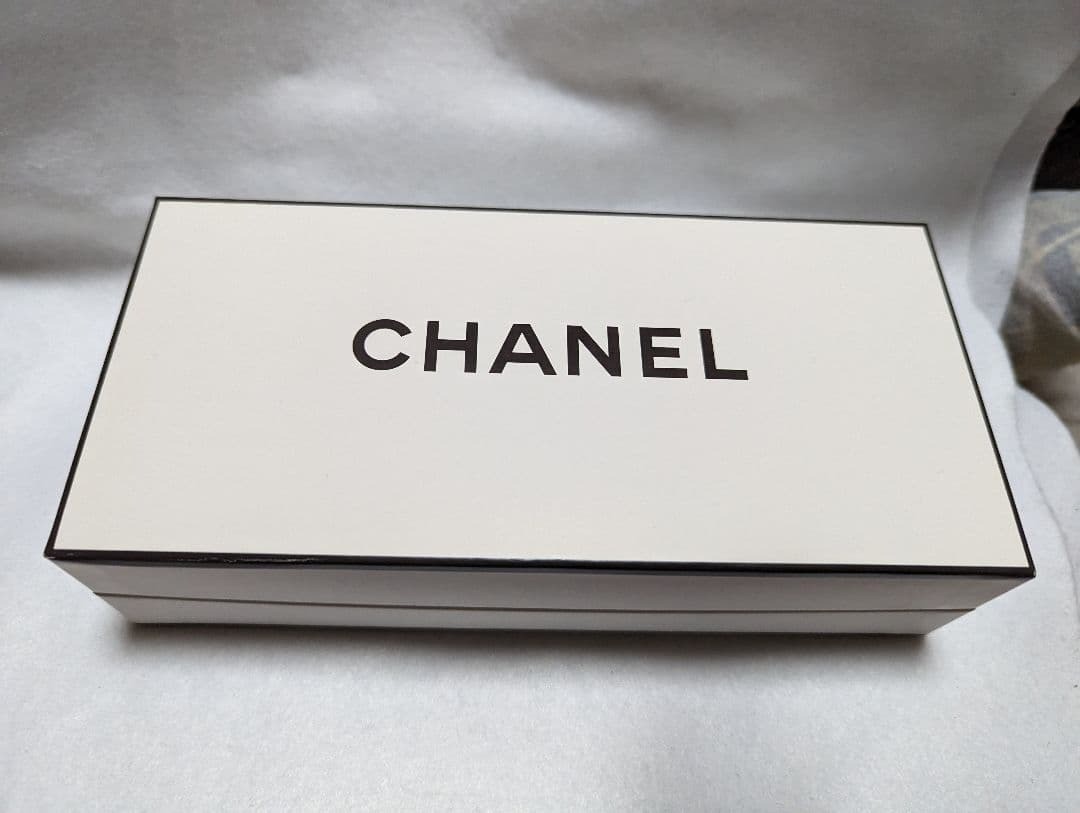 Chanel No. 5 Soap (75g x 2) and Eau de Toilette (19ml) in box, unused.