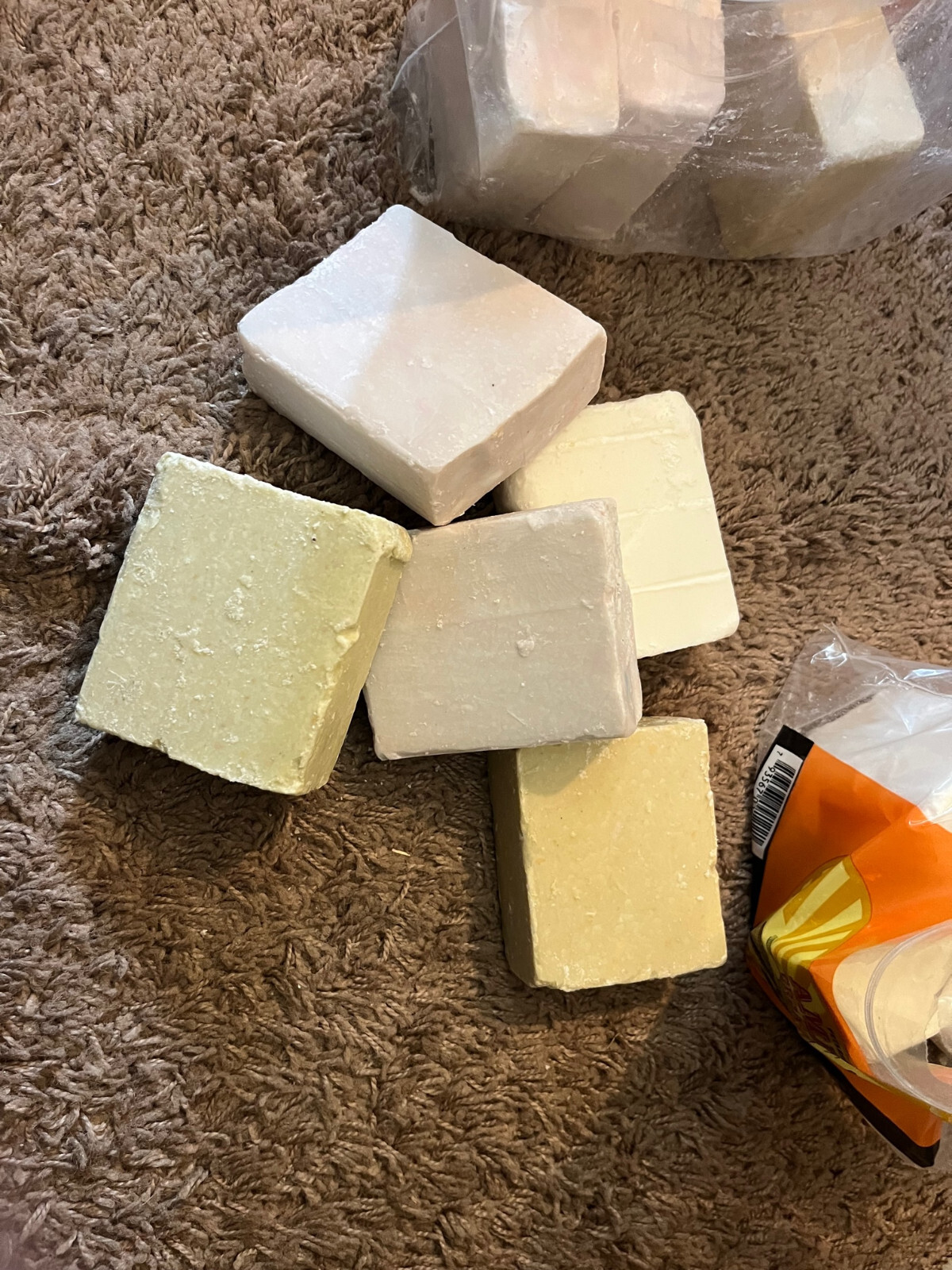 BRAND NEW PETERSHEIMS AMISH BAR SOAP 5-7 OZ BARS GREAT FOR SHAVING & BODY & HAIR
