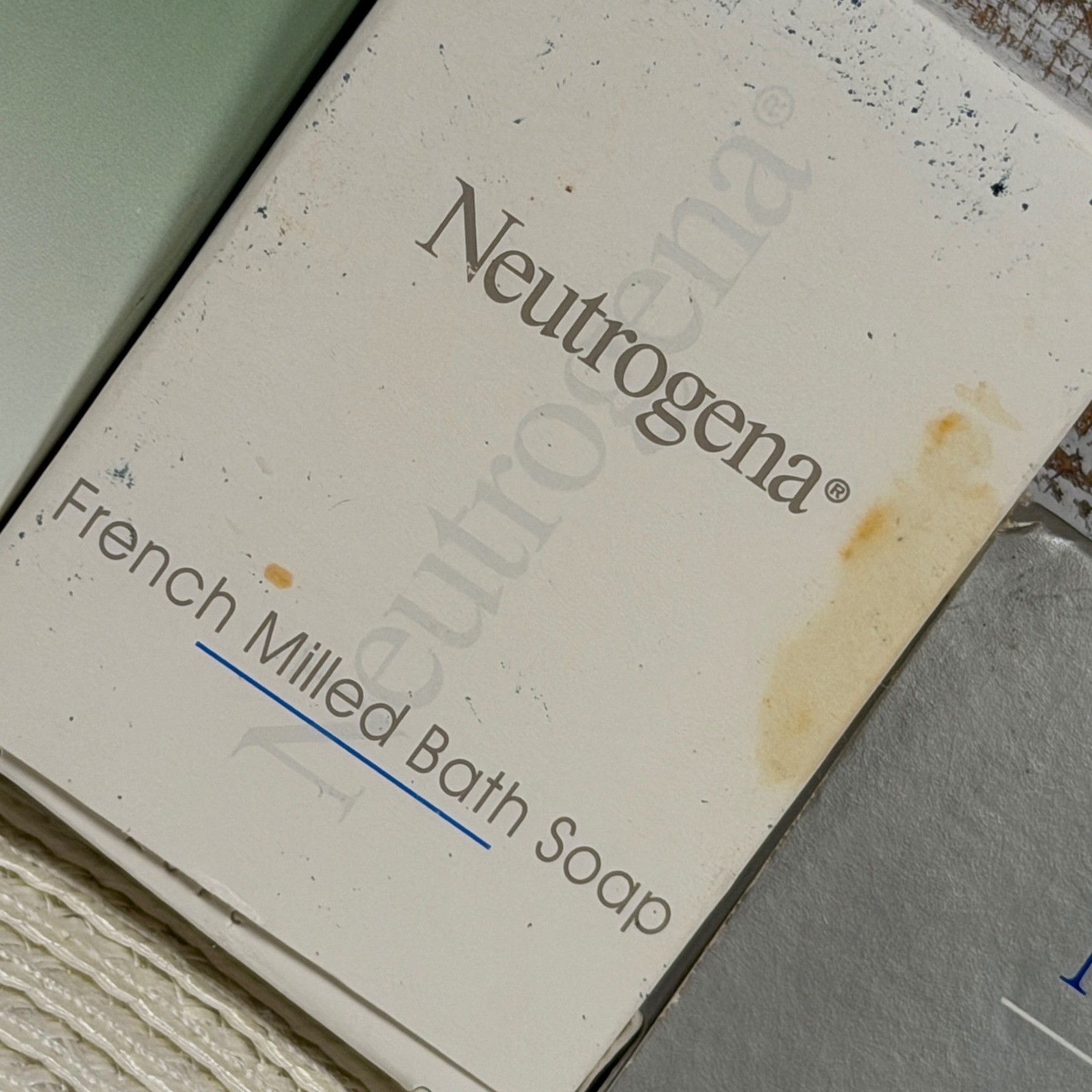 Neutrogena French Milled Bath Soap Vintage 3 Bar Set New Old Stock Collectible