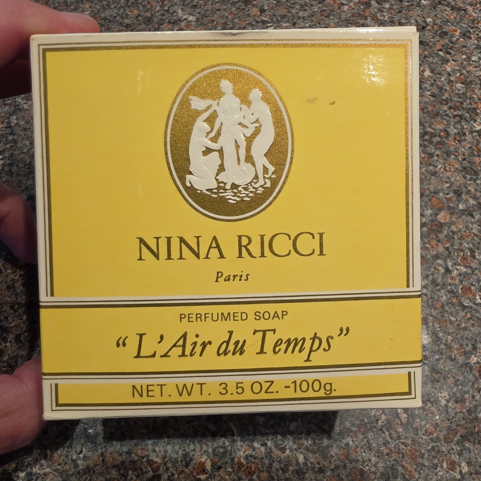 Nina Ricci L’air Du Temps Perfumed Soap 100G 3.5 Oz Paris France Bar Soap In Box