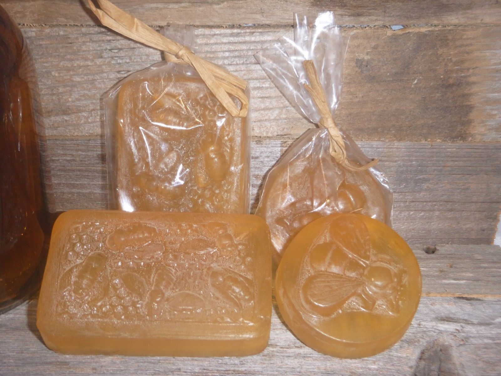 Honey Facial Bar-Honey & Myrrh – Antiseptic, Detoxifying ,Antiinflammatory