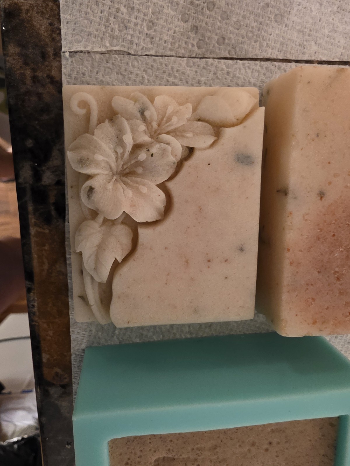 Jabones Artesanales – 💘 amor propio [vainilla, jazmin, avena, miel 🍯]