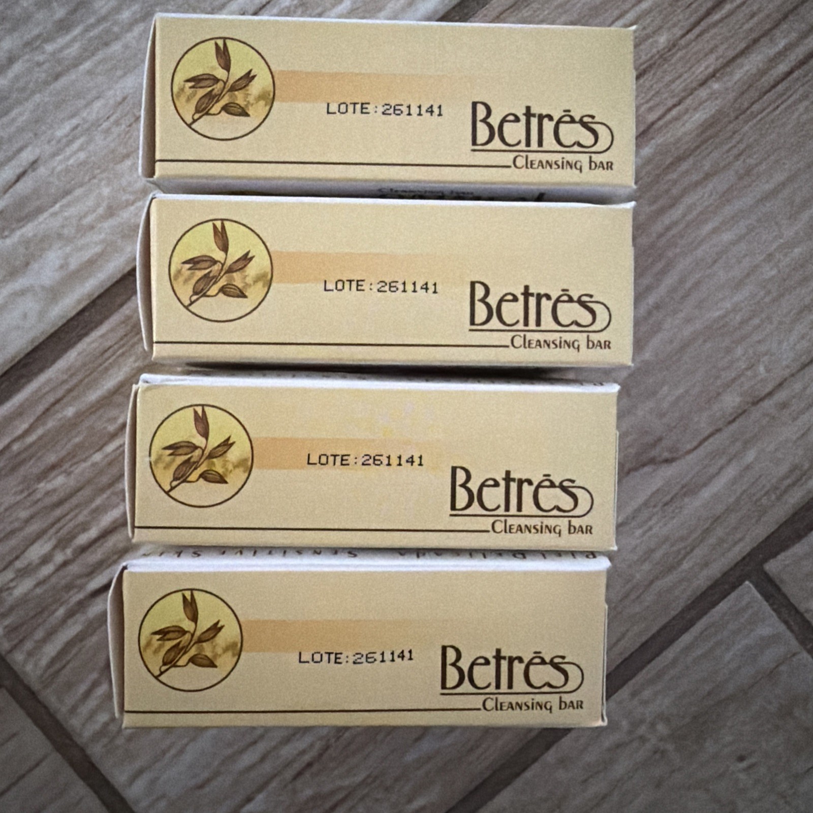 Avena Betres,Oatmeal Jabon Soap 3.50 oz Cleansing Bar ( 4Pack )