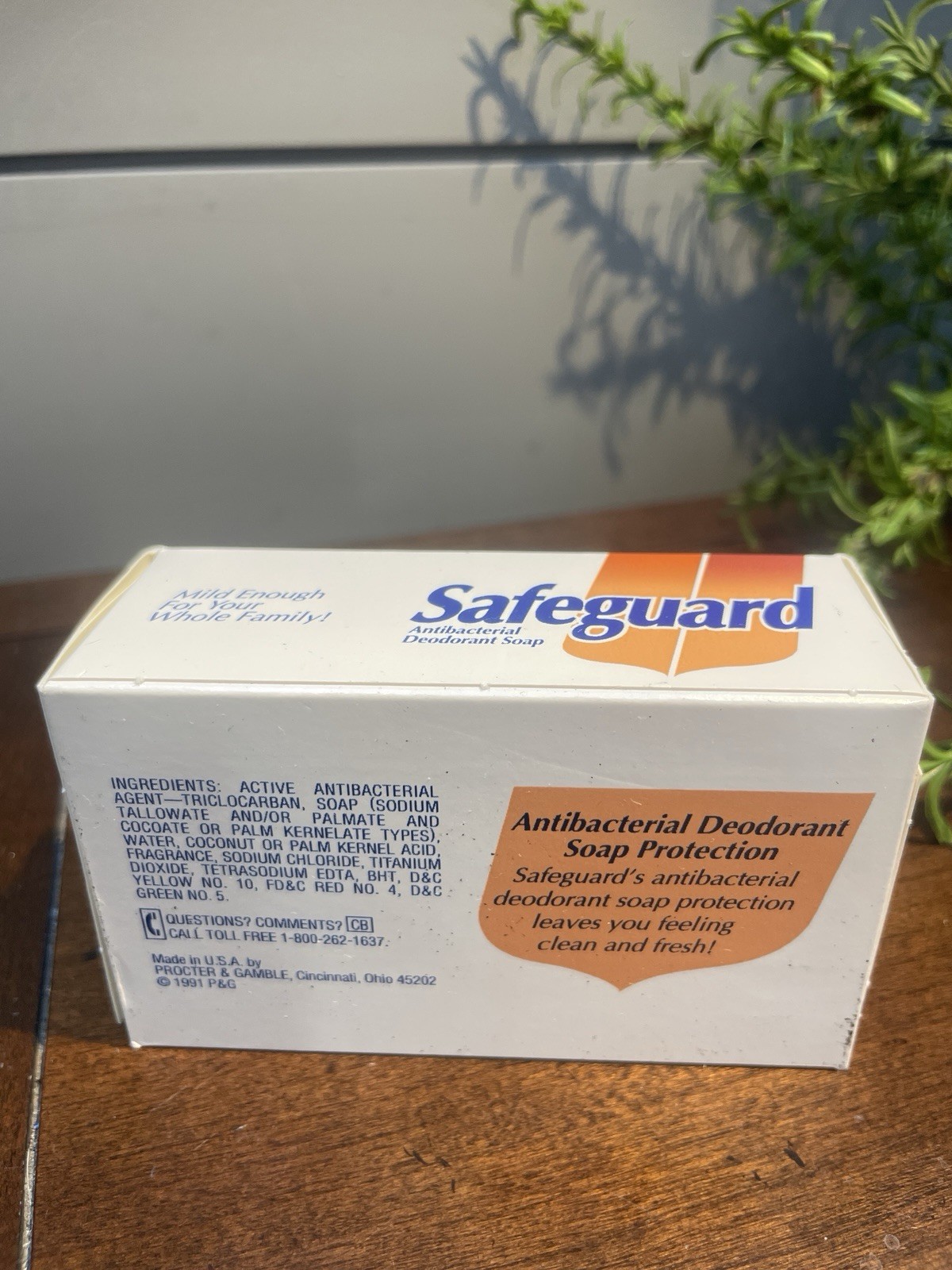 Safeguard Deodorant Soap Beige 5 oz New In Package NOS Box 1987 P&G Made In USA