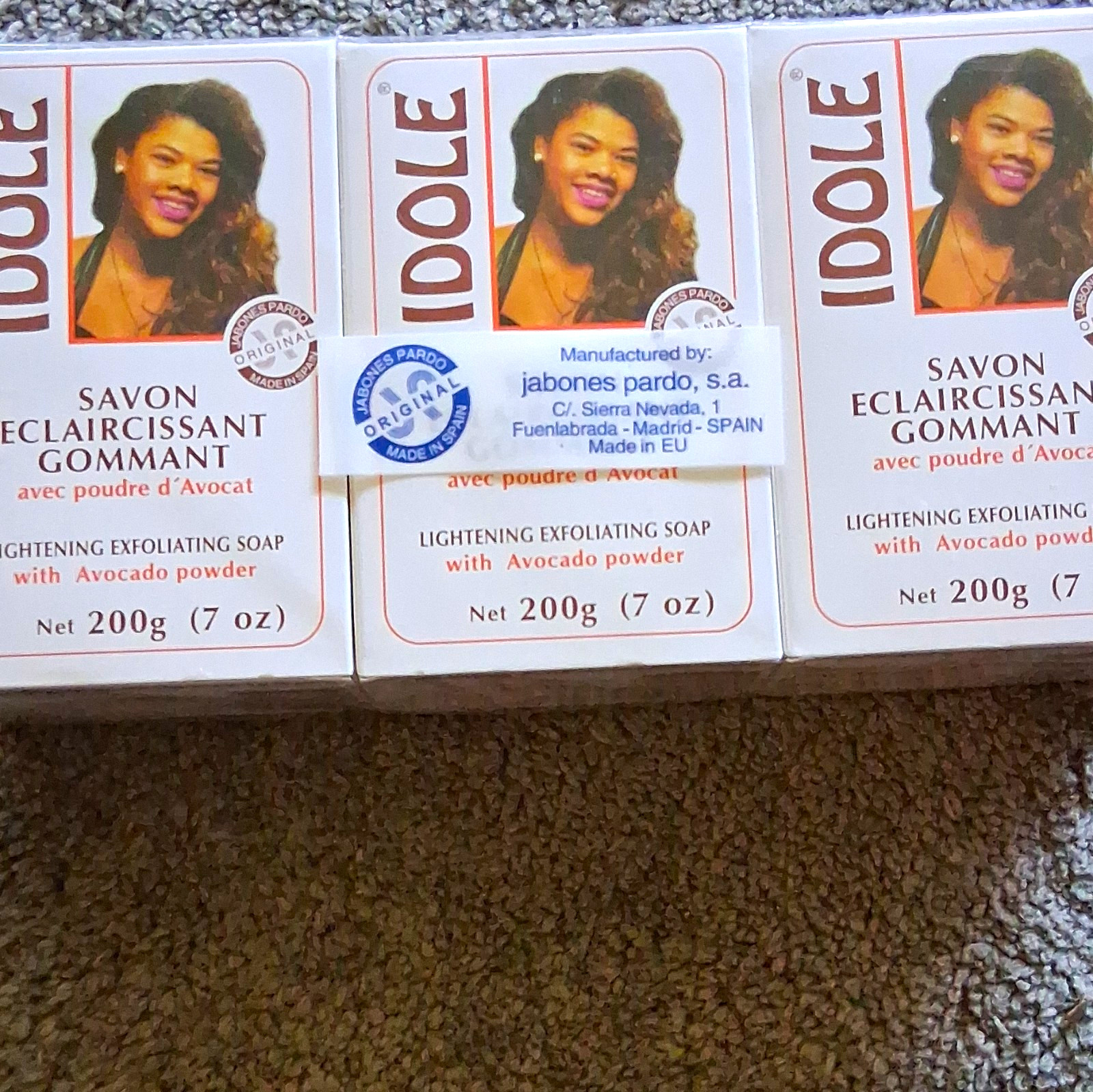 IDOLE Original Lightening Exfoliating Soap Bar Avocado Powder 7 oz White
