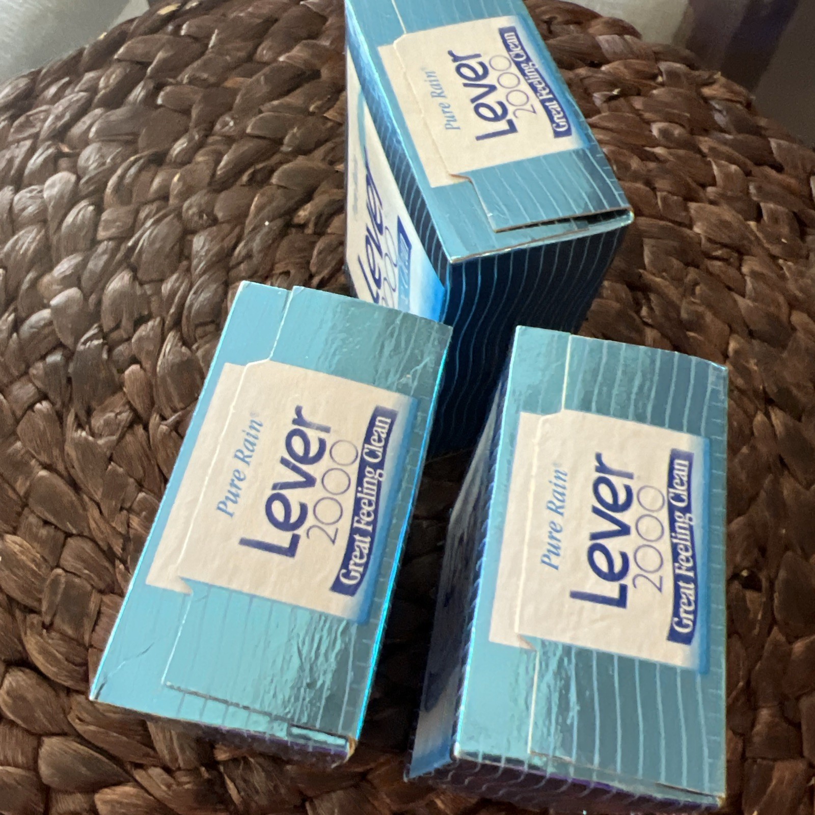 Vintage Lever 2000 Pure Rain Soap Bars 3 Pack – Great Feeling Clean RARE Disc.