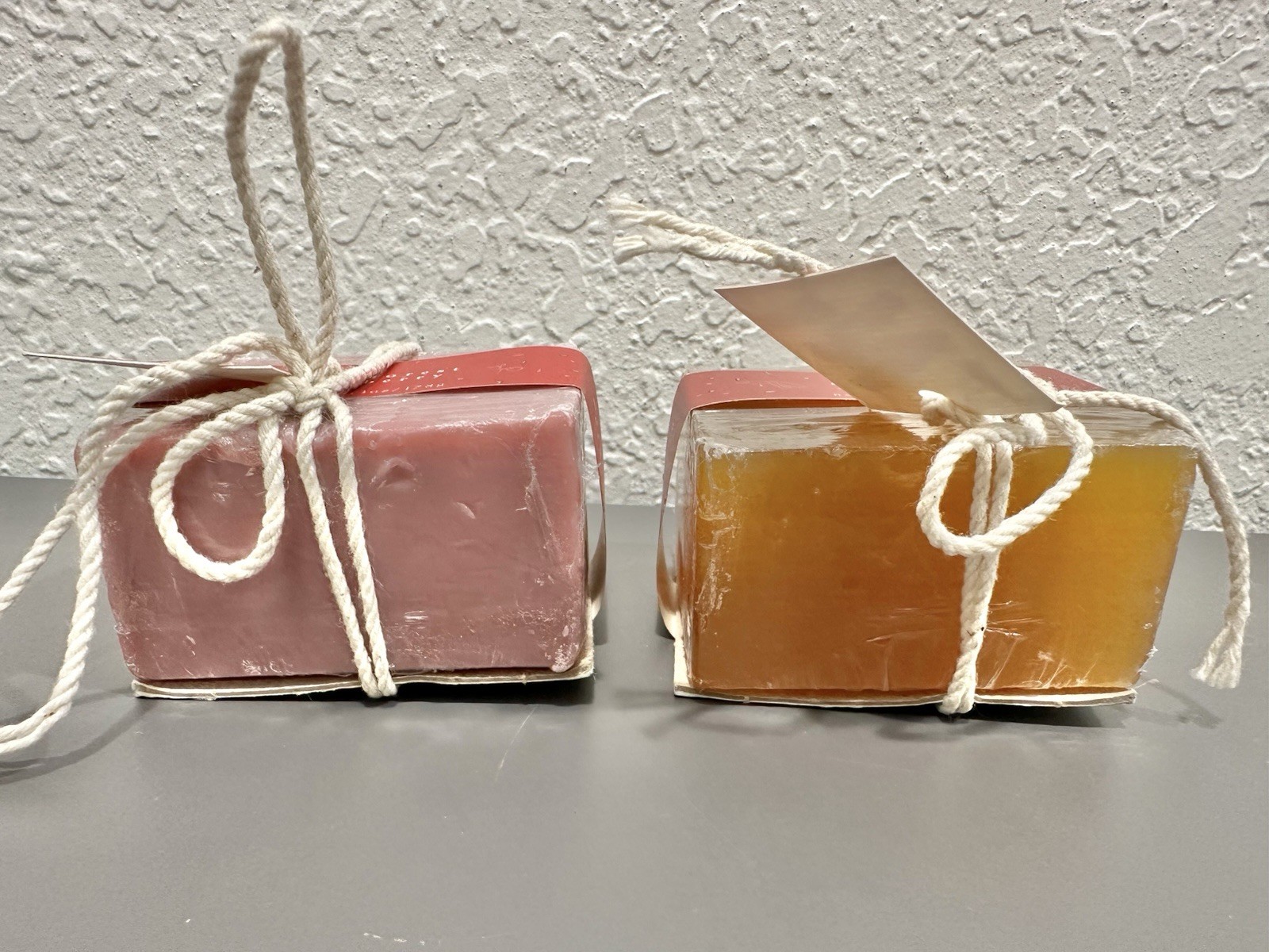 Vintage Lot Of 4 Bath And Body Works Bar Soaps 6.3 Oz Fresh Pineapple + Read Des