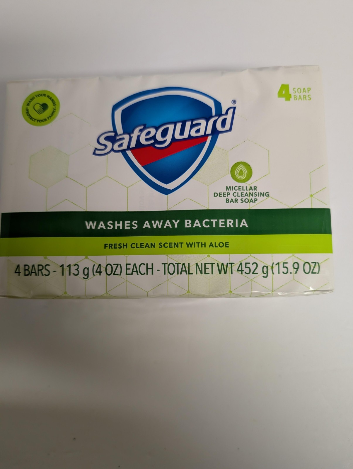 Safeguard Bar Soap 4 Bars 4 oz Each Fresh Clean Scent with Aloe 15.9 oz Micellar