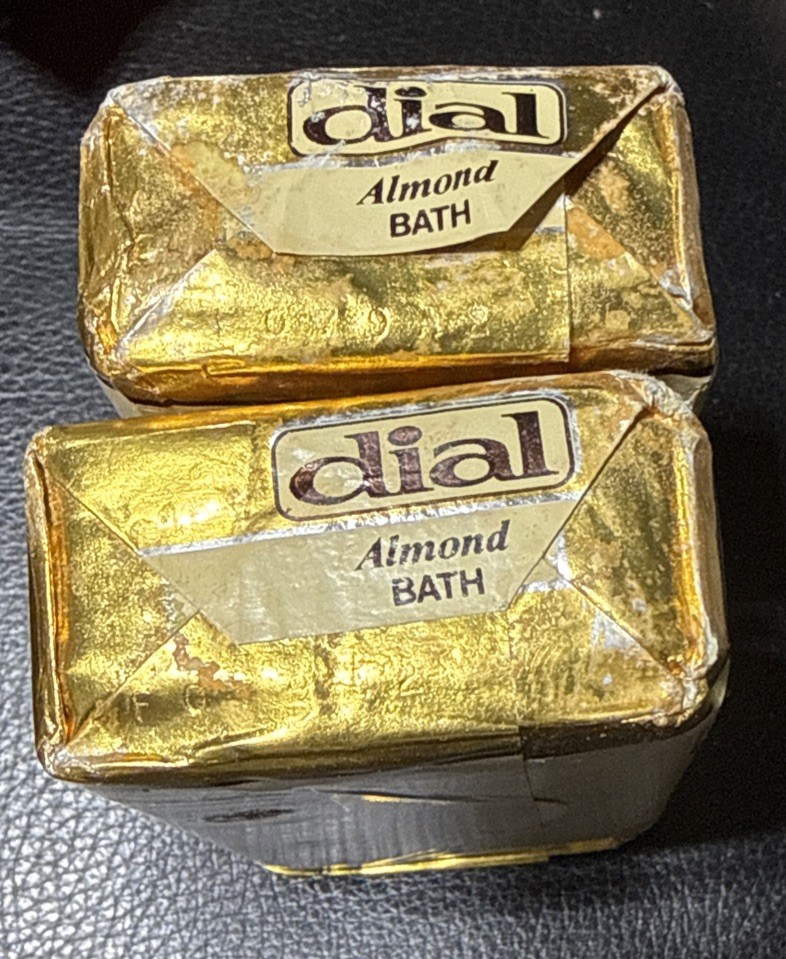 Vintage 2 Dial Almond 5 Oz. Deodorant Soap 80’s New NOS Bathroom Soap Bar