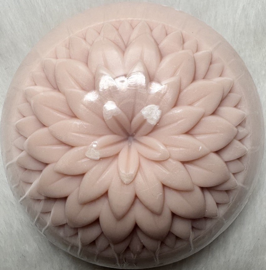 L’occitane Vitória Régia Flower Soap Night Flower 3.5 oz New Open Box