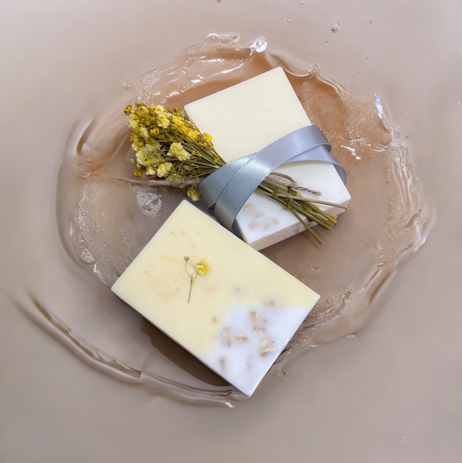 jabones artesanales de avena y leche cabra