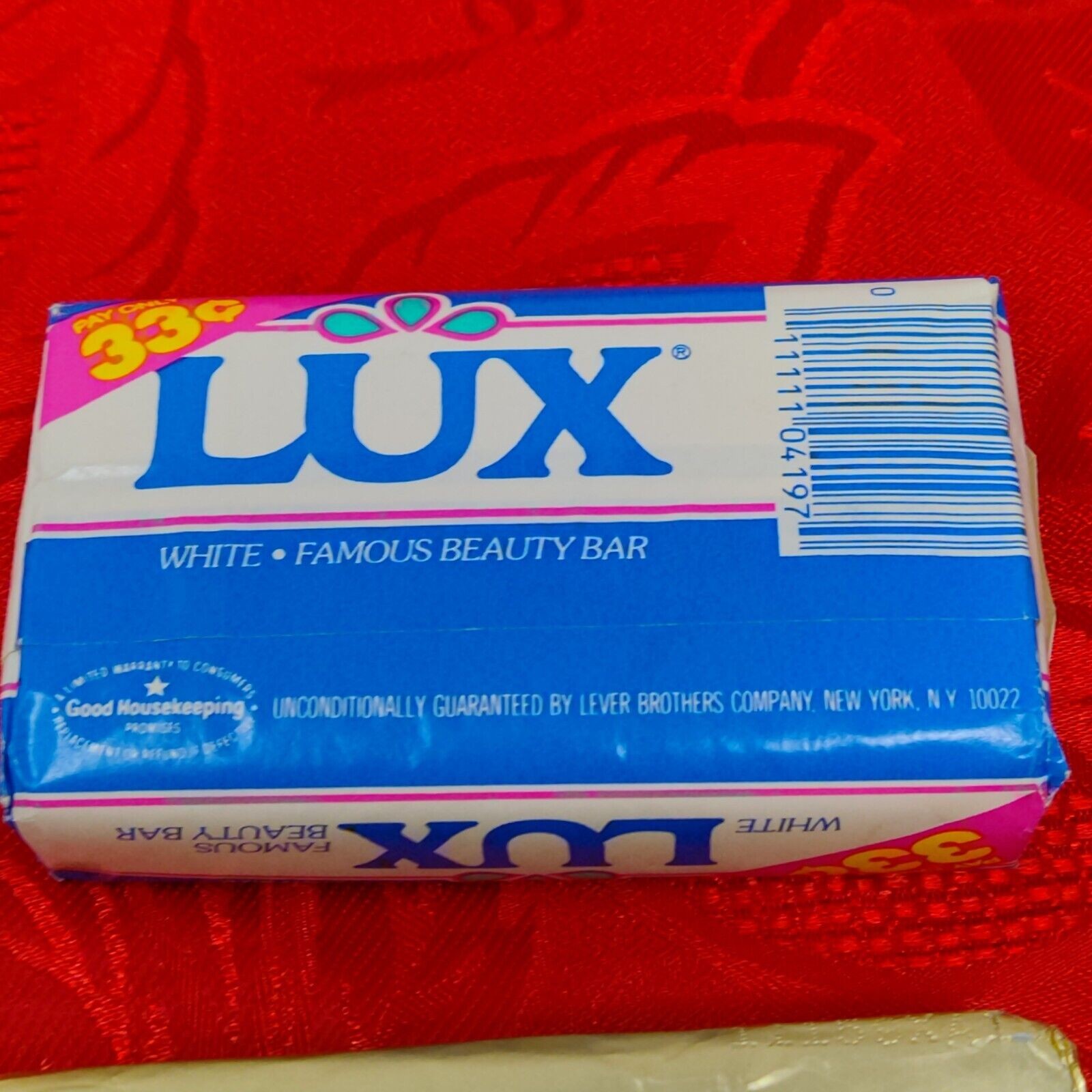 (2) Vintage 80s Lever Lux Famous Beauty Bar Soap 4.75 Oz Bars Prop NOS