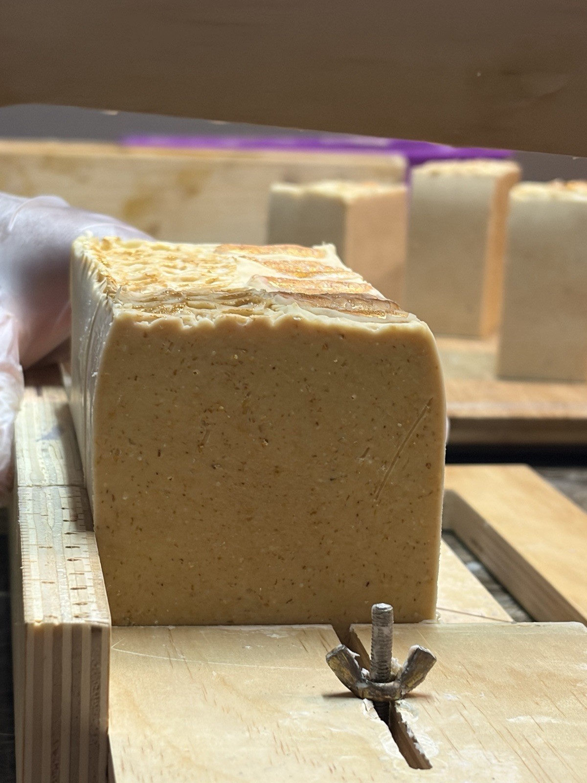 Natural soap Cold process goat’s milk, oats and honey Body and face 5-6 Onz