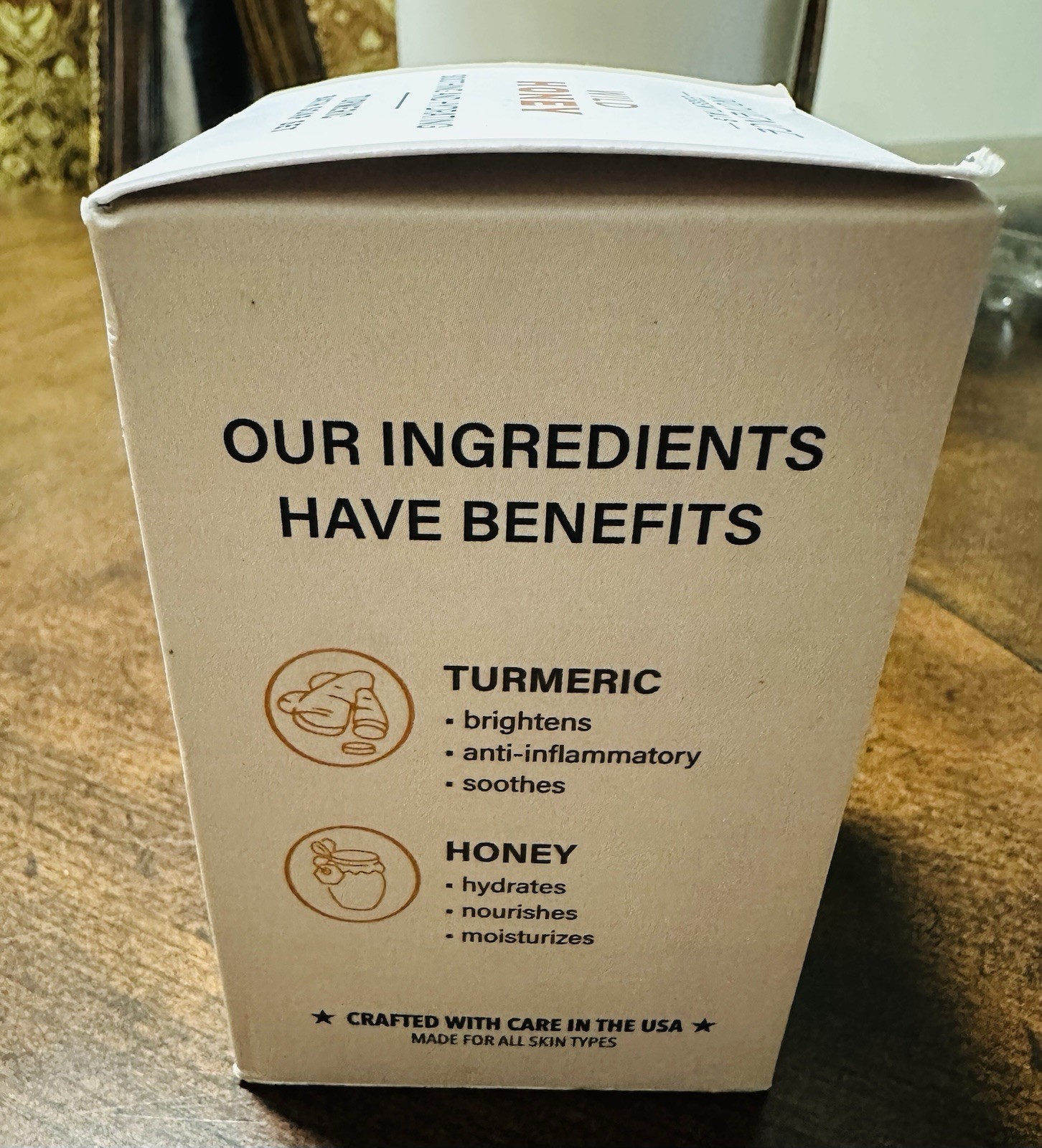 Provence Natural Cruelty-Free Wild Honey Soothing and Hydrating Turmeric Soap 3