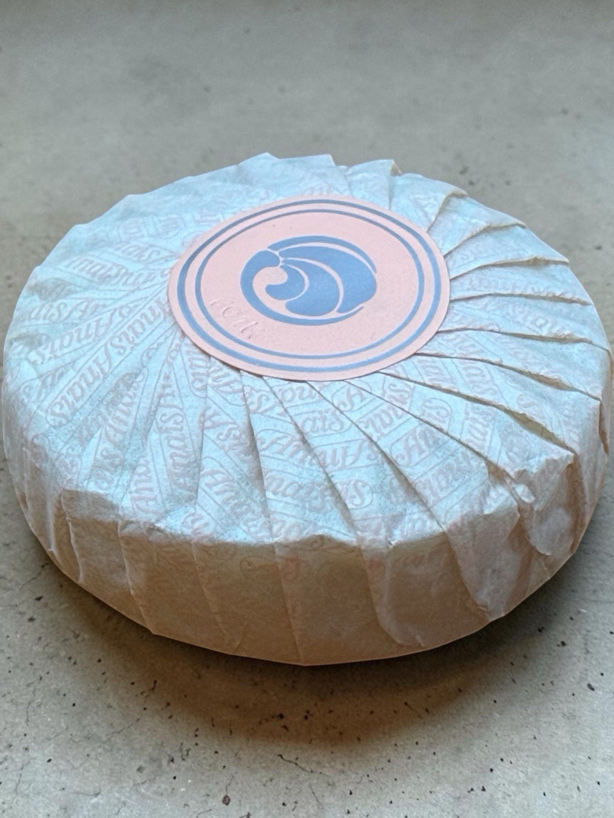 HTF VINTAGE ANAIS ANAIS CACHAREL 100g ROUND BAR SOAP WRAPPED NEW OLD STOCK