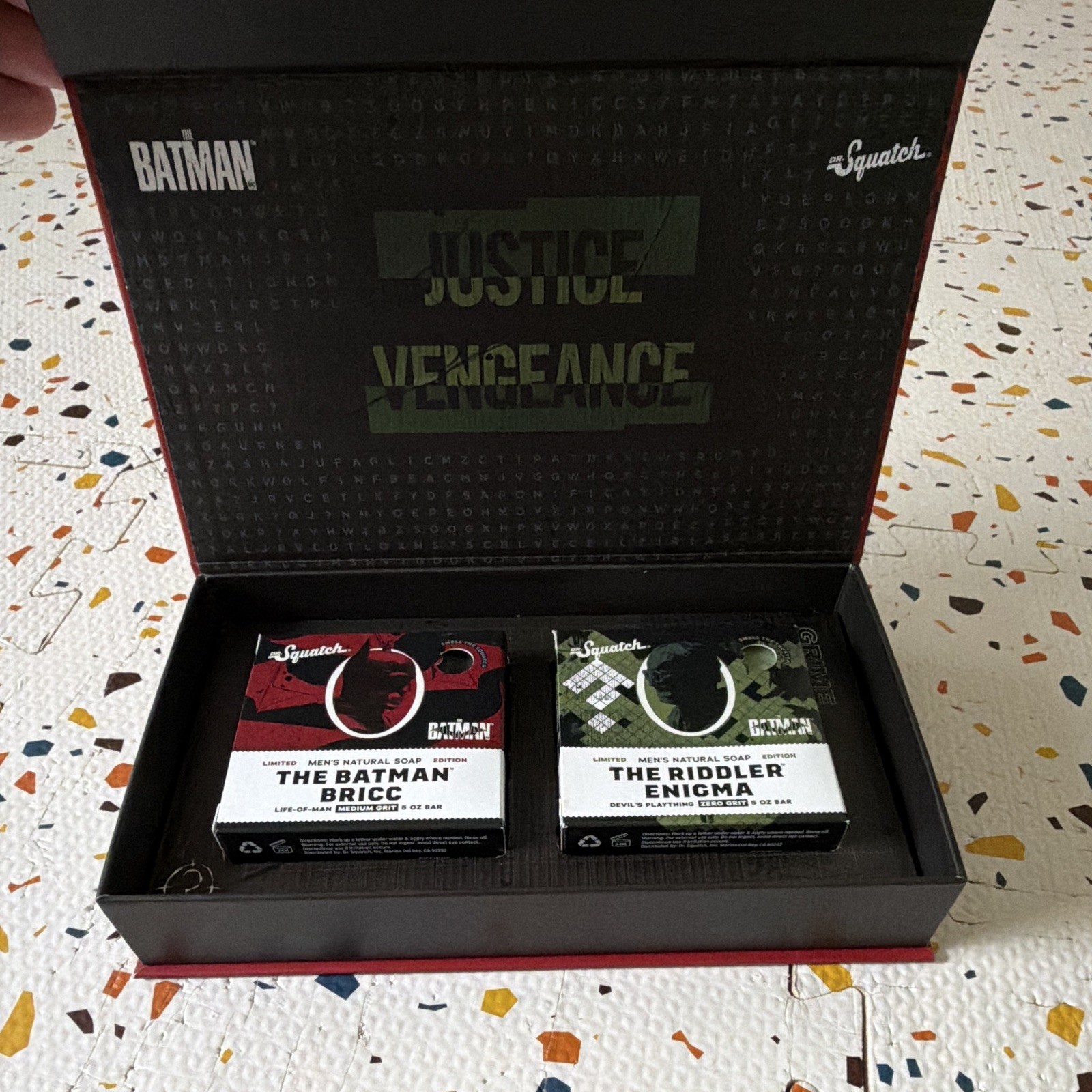 Dr. Squatch Batman Limited Edition All Natural Soap Set Batman & Riddler 5 oz