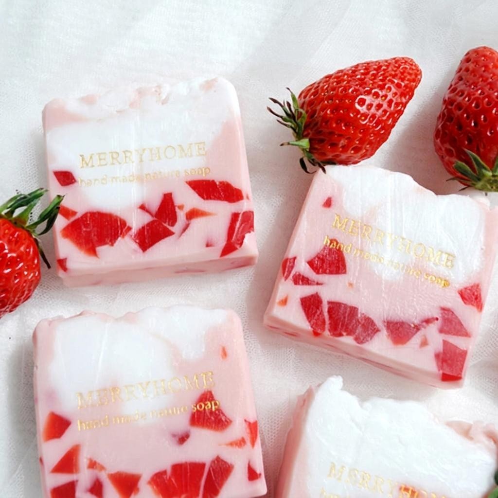 [K Beauty] Merry Home Strawberry Handmade Soap Vitamin C Milia 110g / 3.88 oz