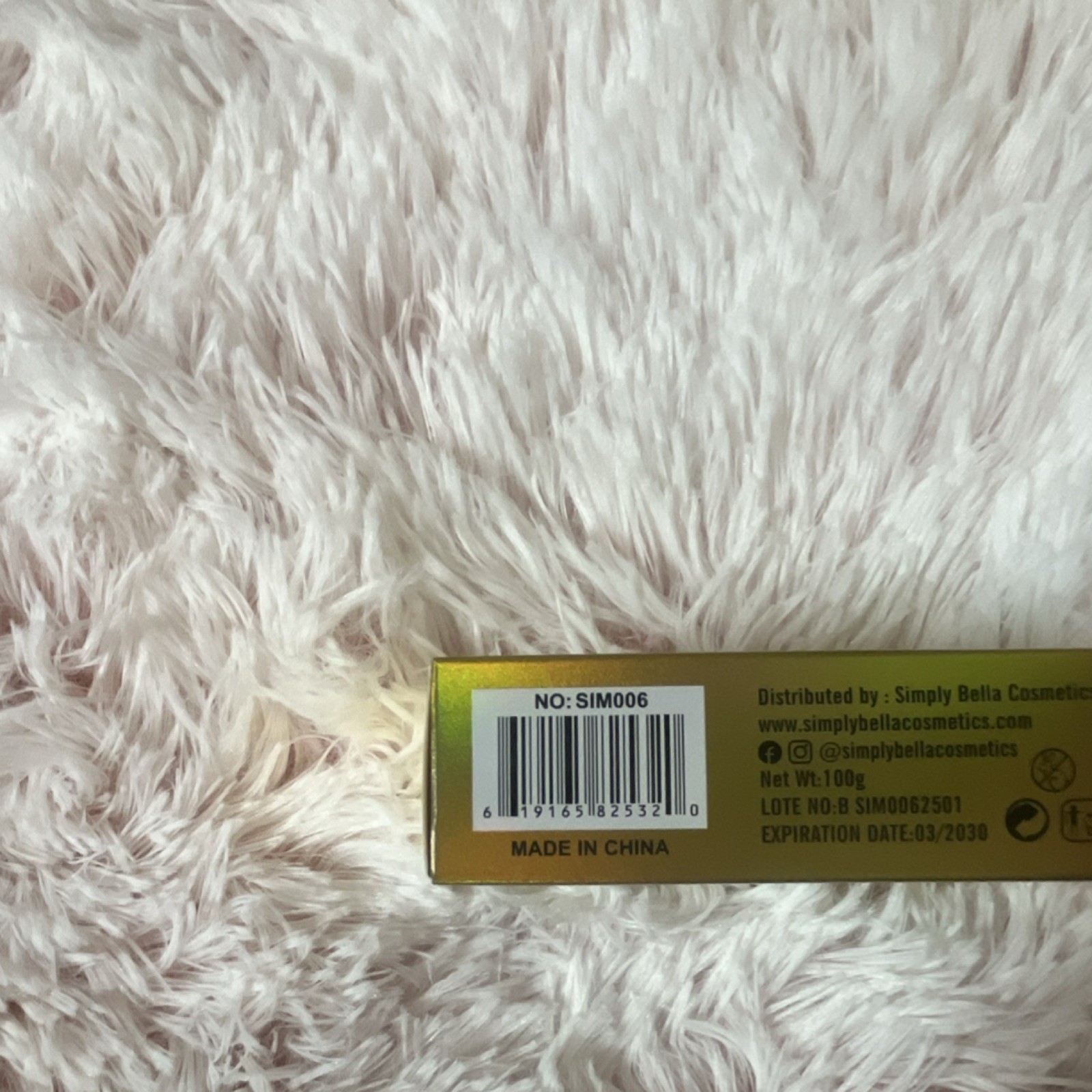 Simply Bella Gold 24K Whitening Soap 100g Moisturizing Softening Acne Reduction