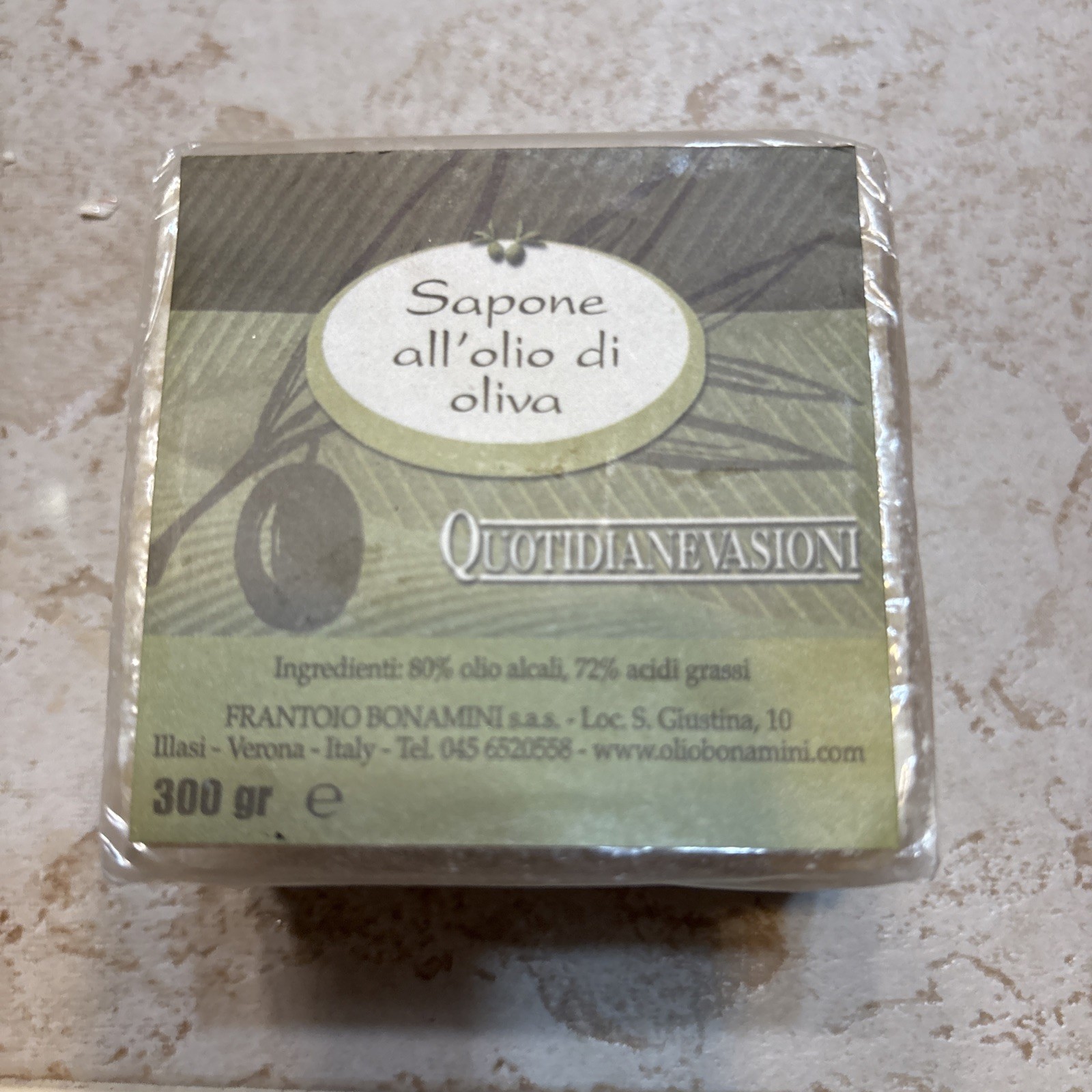 Lot of 4 Sealed Unused Luxury Bar Soaps Honey And Aloe ,olive Oil / Mandarin